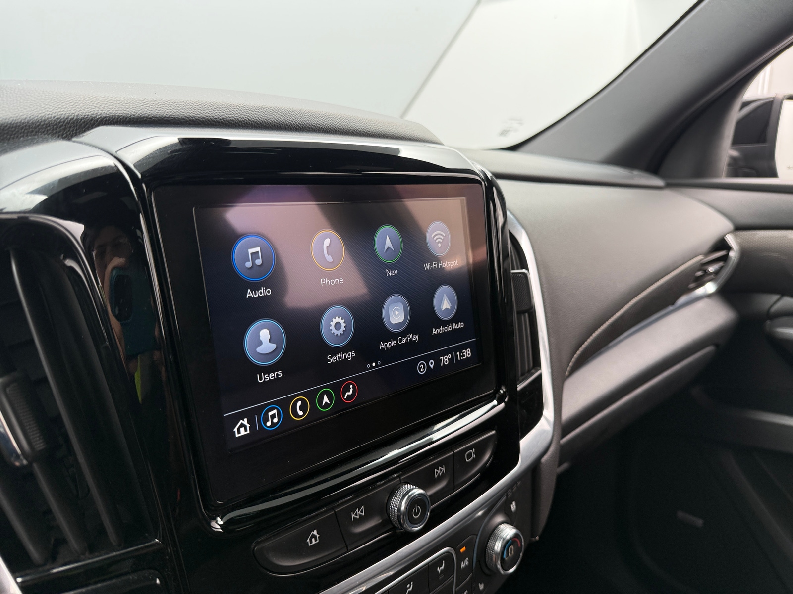 Thumbnail: 2023 Chevrolet Traverse - 3