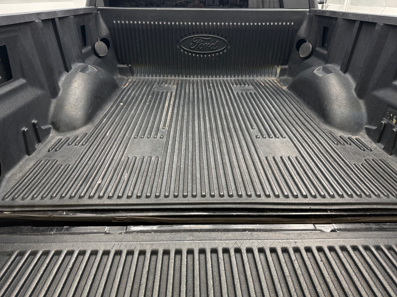 Thumbnail: 2019 Ford Econoline - 7