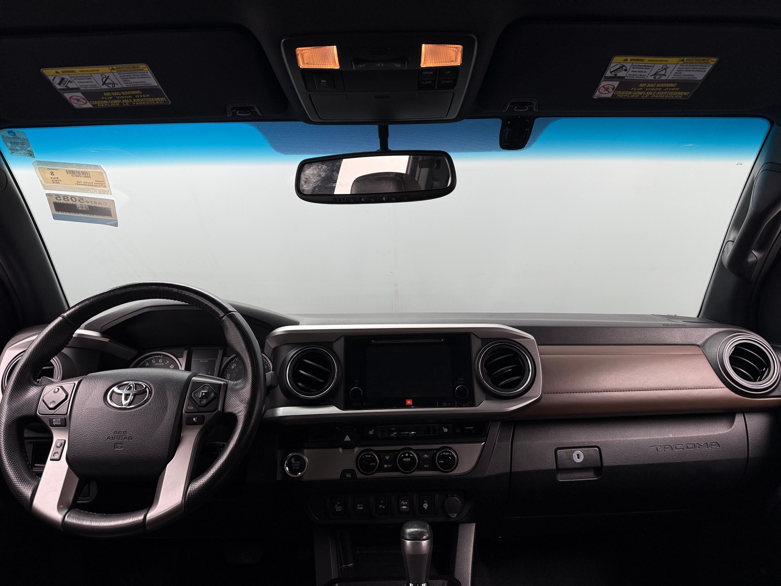 Thumbnail: 2016 Toyota Tacoma - 3