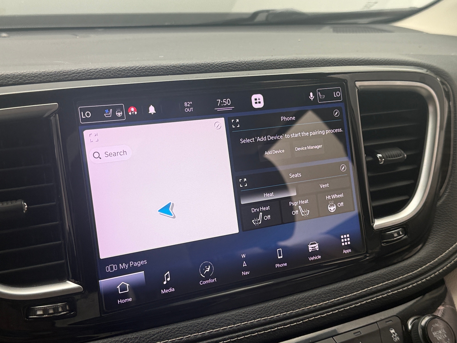 Thumbnail: 2021 Chrysler Pacifica - 3