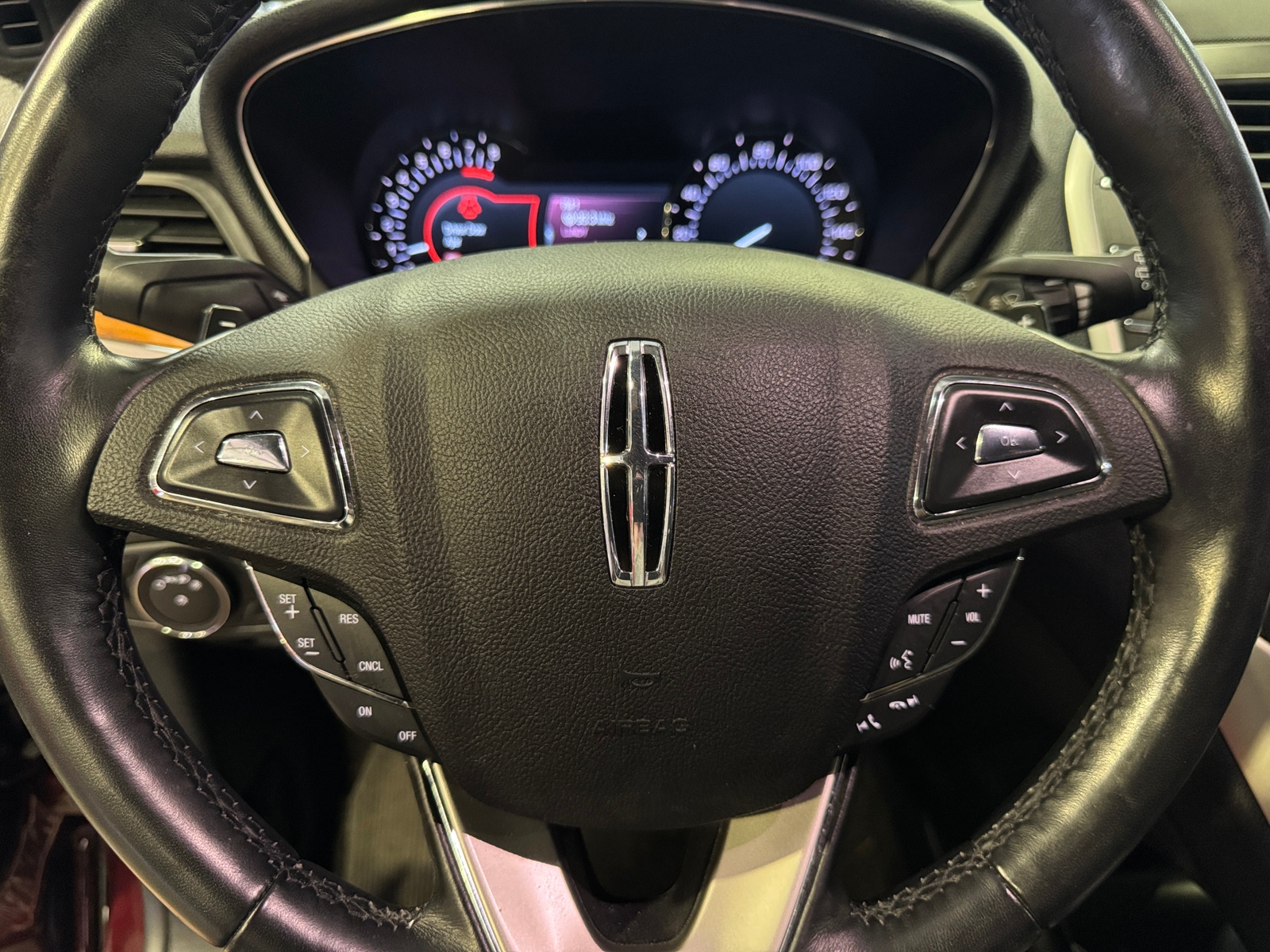 Thumbnail: 2019 Lincoln MKC - 4