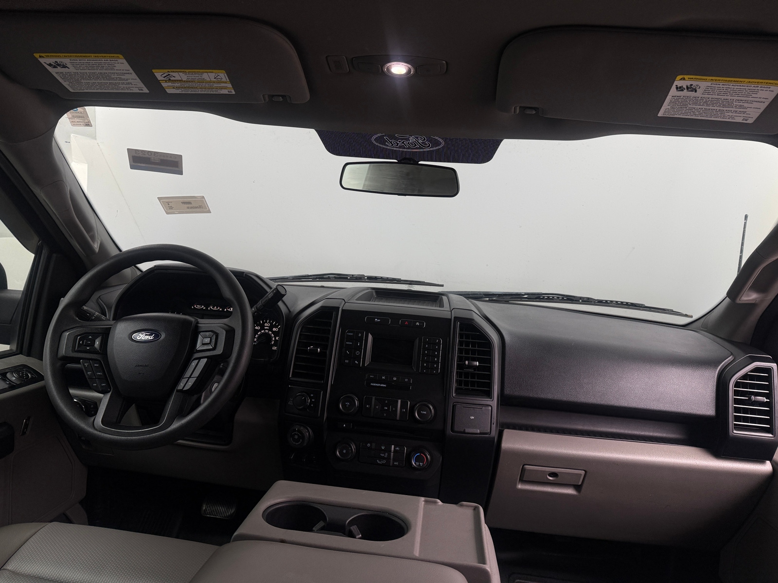 Thumbnail: 2018 Ford Econoline - 3