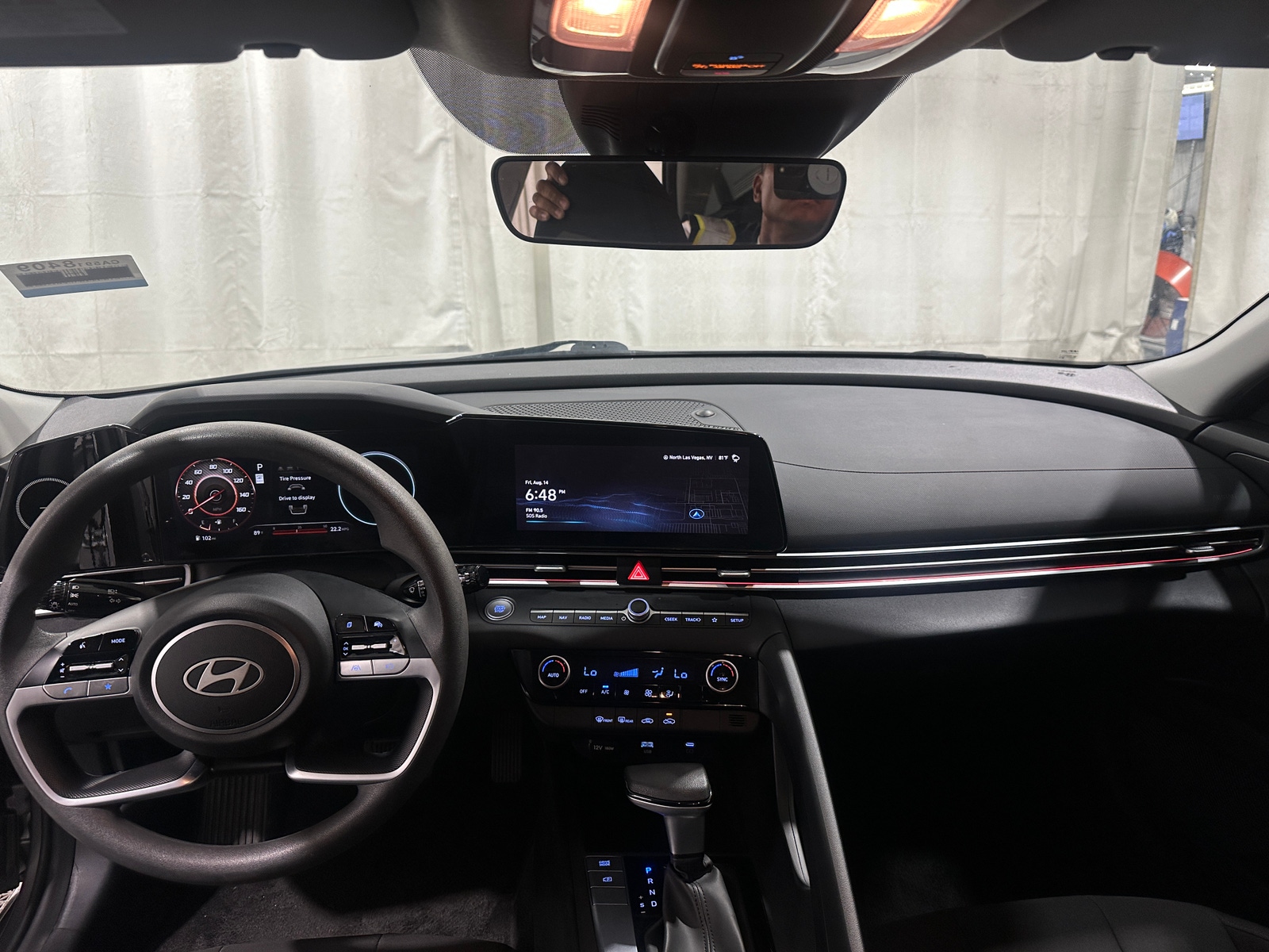 Thumbnail: 2024 Hyundai Elantra - 3