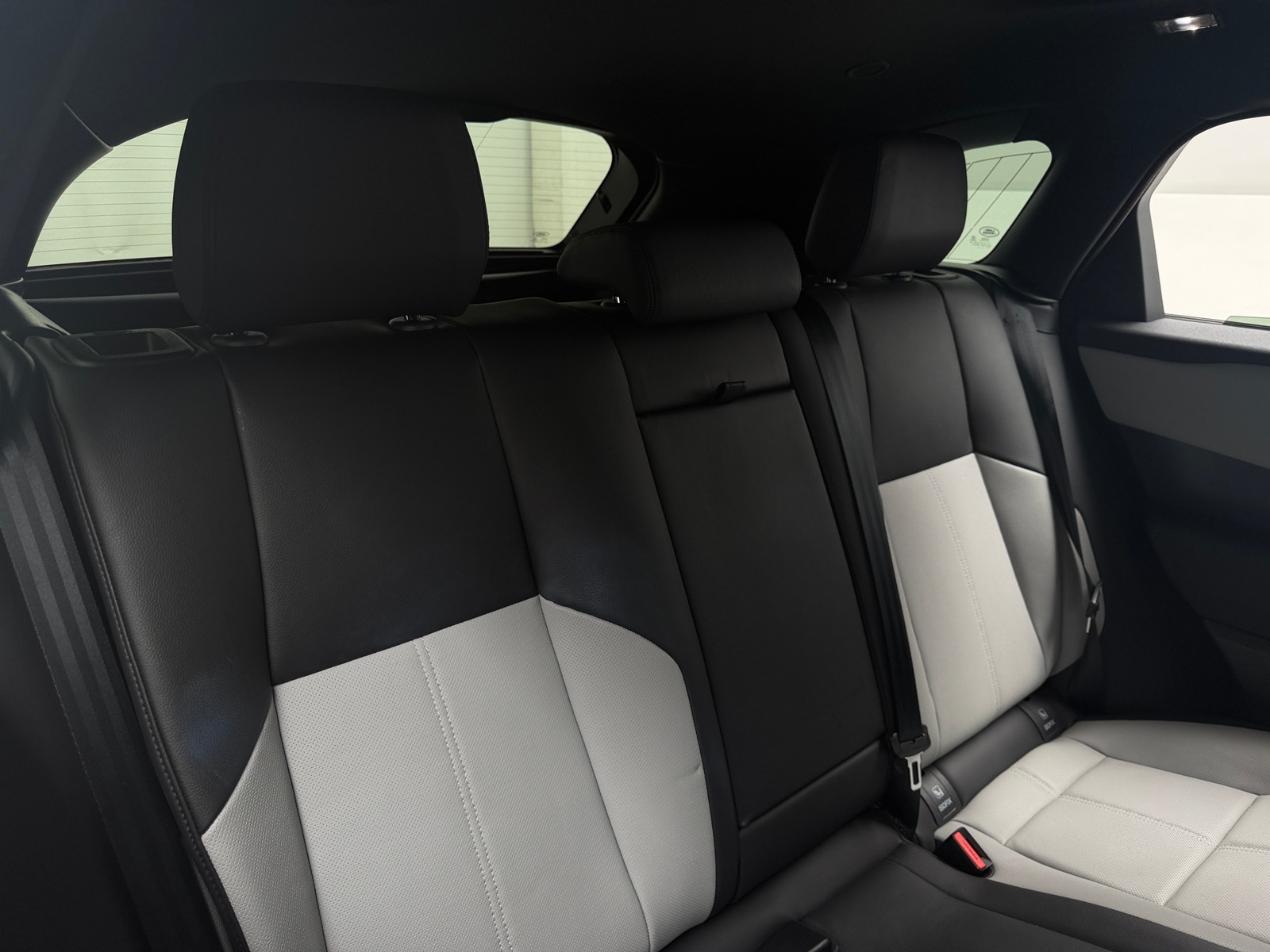 Thumbnail: 2024 Land Rover Range Rover Velar - 5