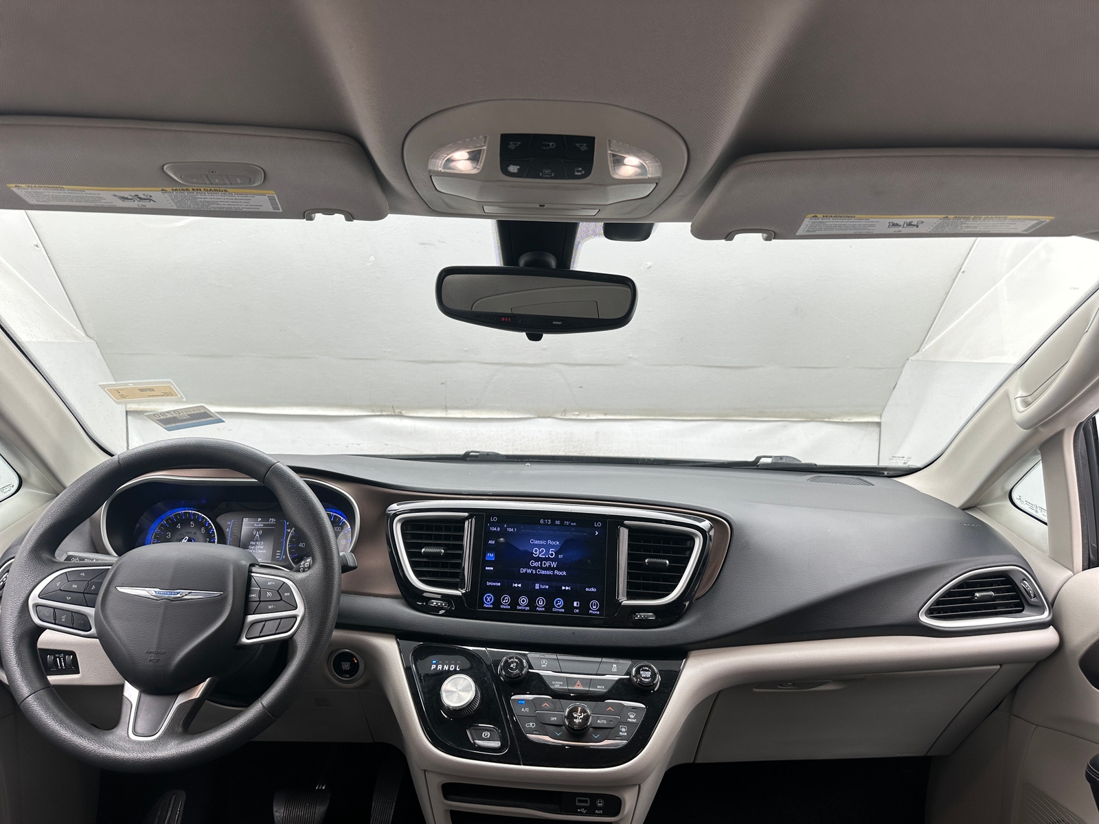 Thumbnail: 2017 Chrysler Pacifica - 3