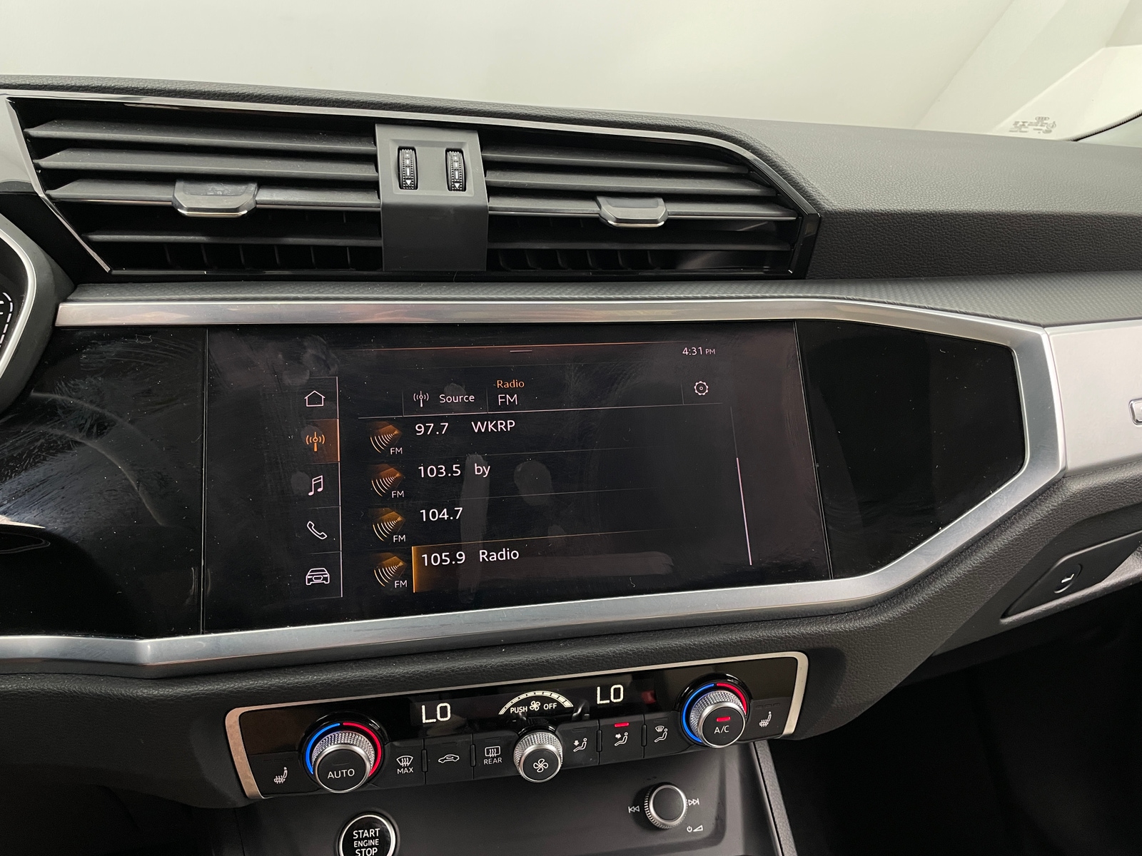 Thumbnail: 2021 Audi Q3 - 3