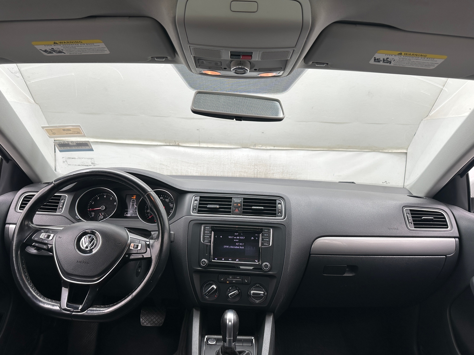 Thumbnail: 2017 Volkswagen Jetta - 2