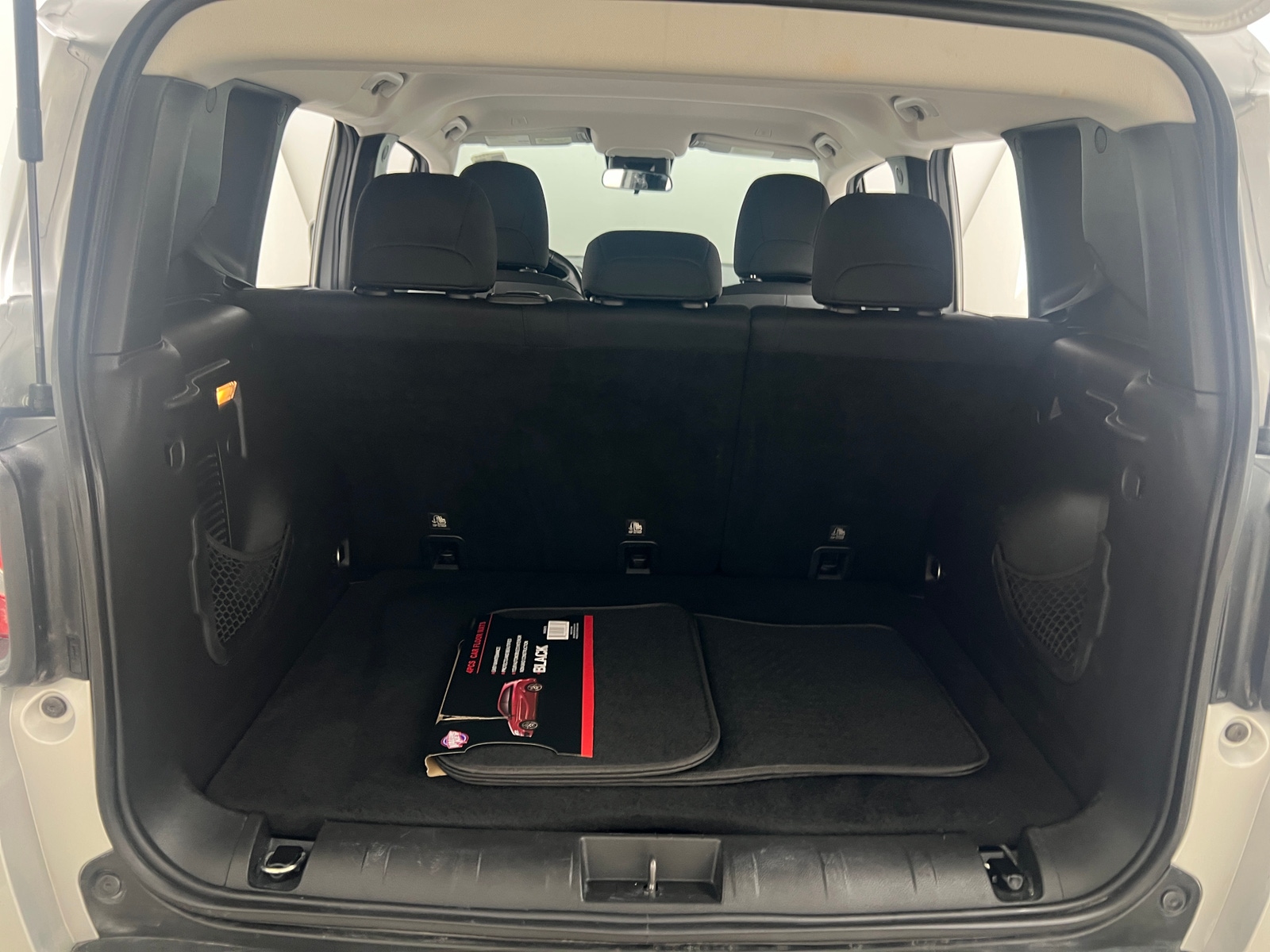 Thumbnail: 2020 Jeep Renegade - 7