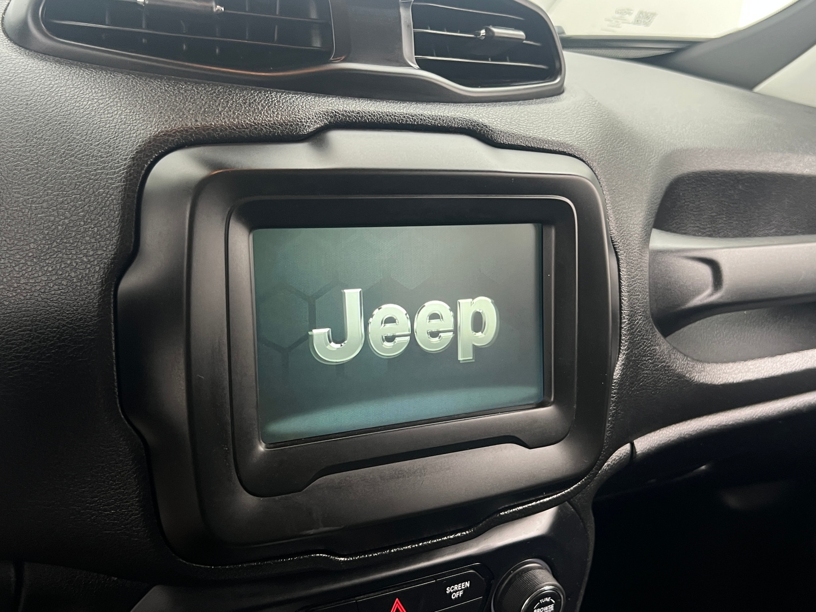 Thumbnail: 2020 Jeep Renegade - 4
