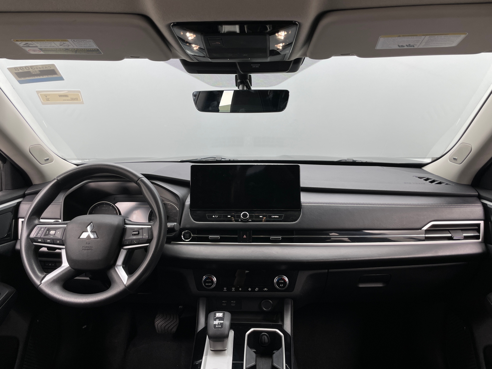 Thumbnail: 2025 Mitsubishi Outlander - 3