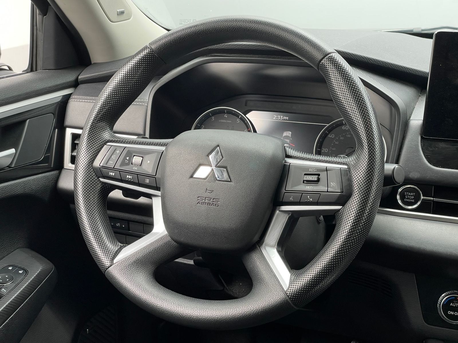 Thumbnail: 2025 Mitsubishi Outlander - 5