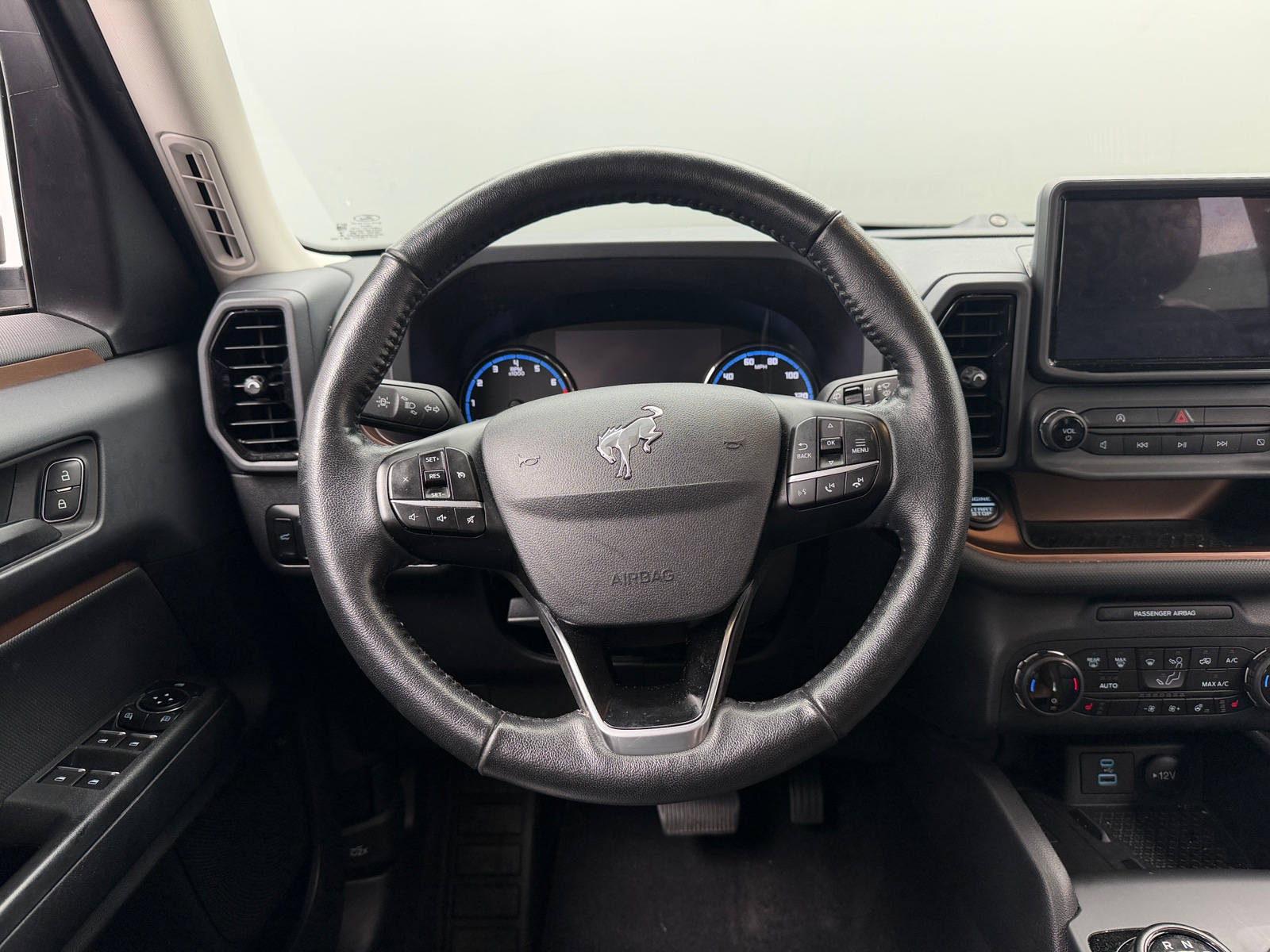 Thumbnail: 2022 Ford Bronco Sport - 5