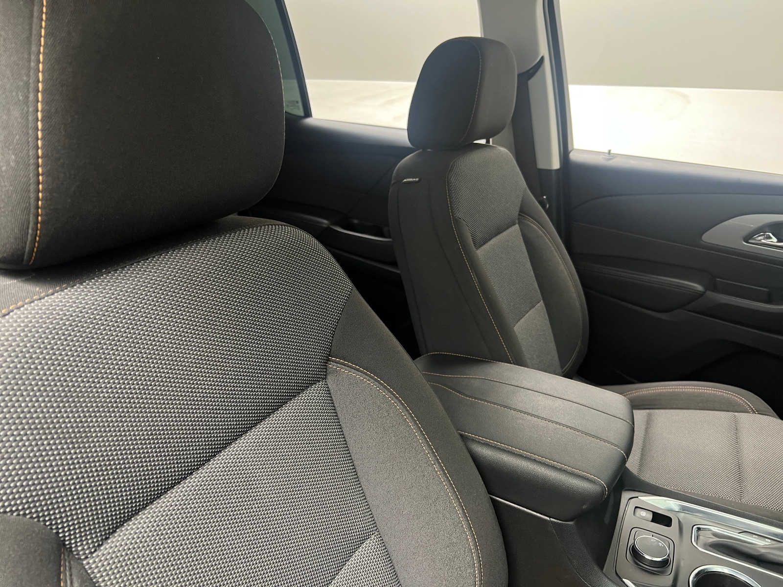 Thumbnail: 2021 Chevrolet Traverse - 2