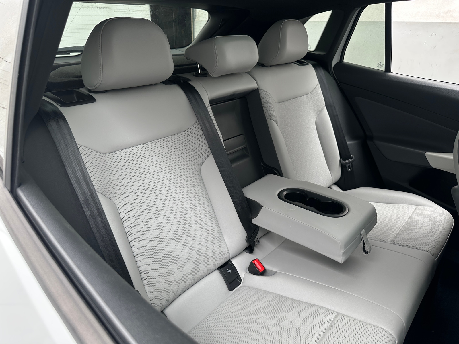 Thumbnail: 2021 Volkswagen ID.4 - 6