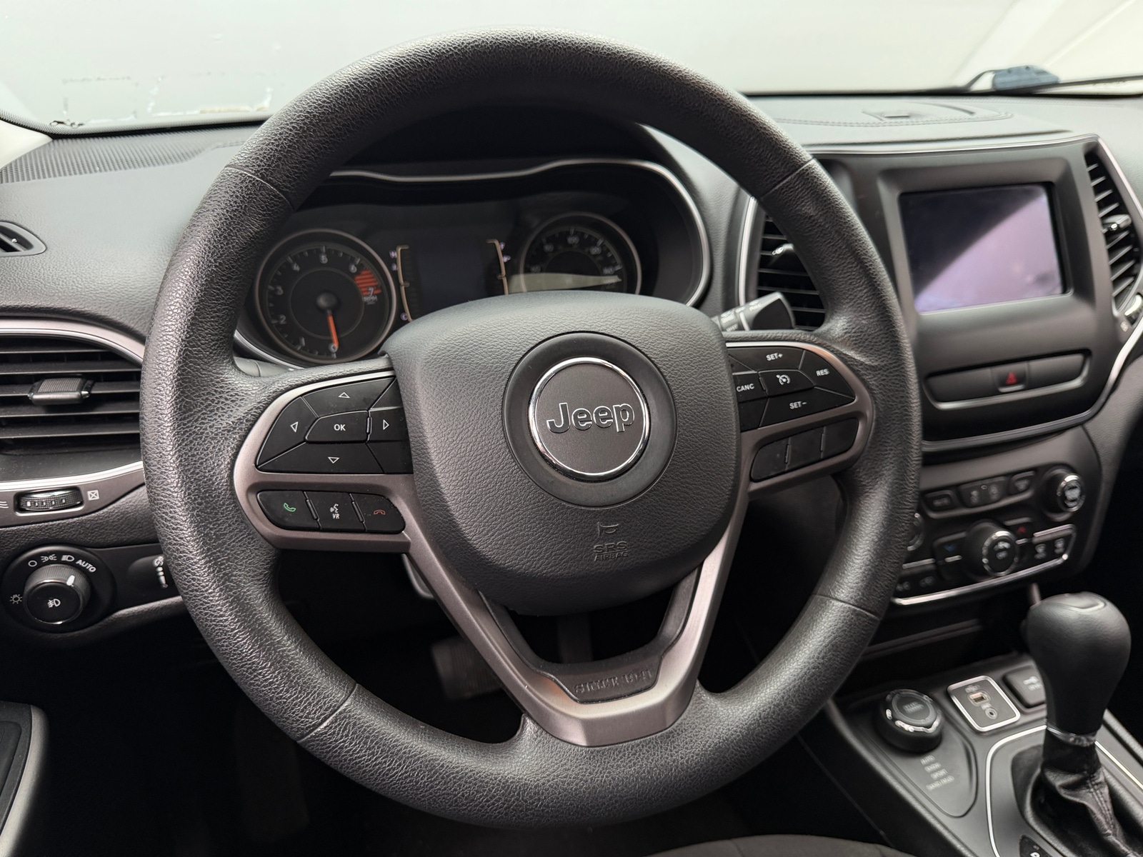 Thumbnail: 2019 Jeep Cherokee - 5