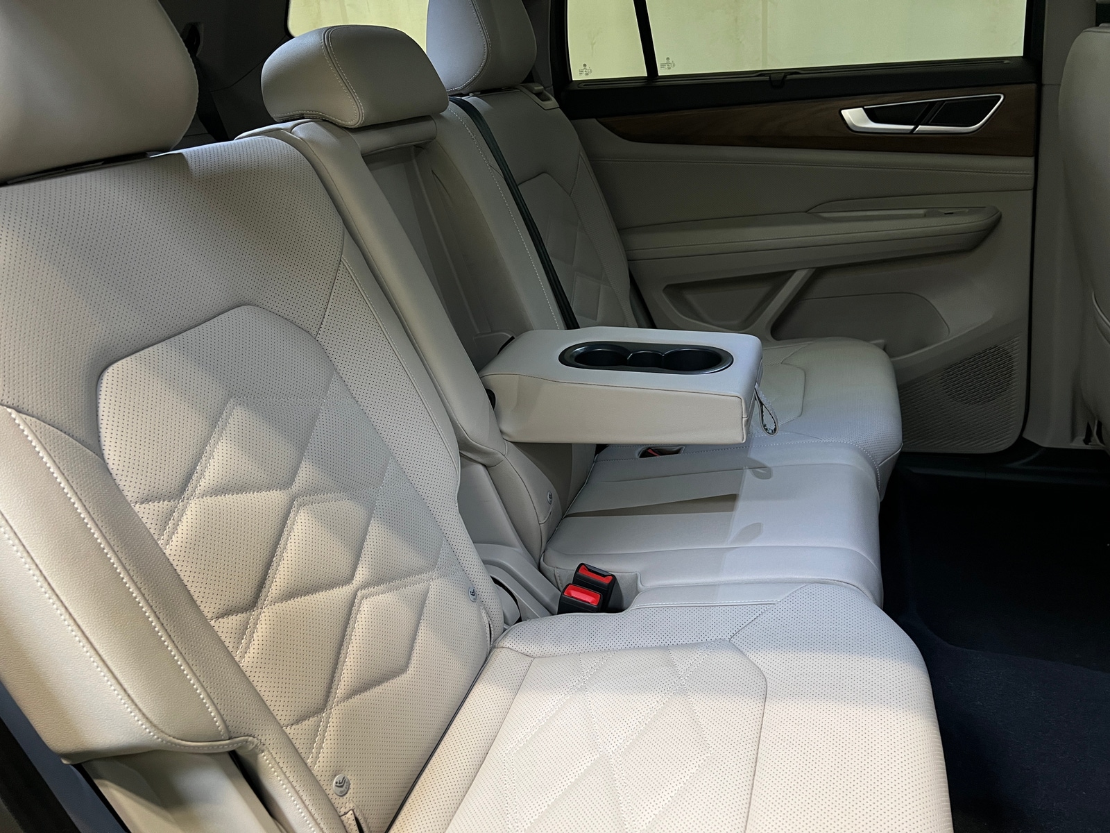 Thumbnail: 2026 Volkswagen Atlas - 5