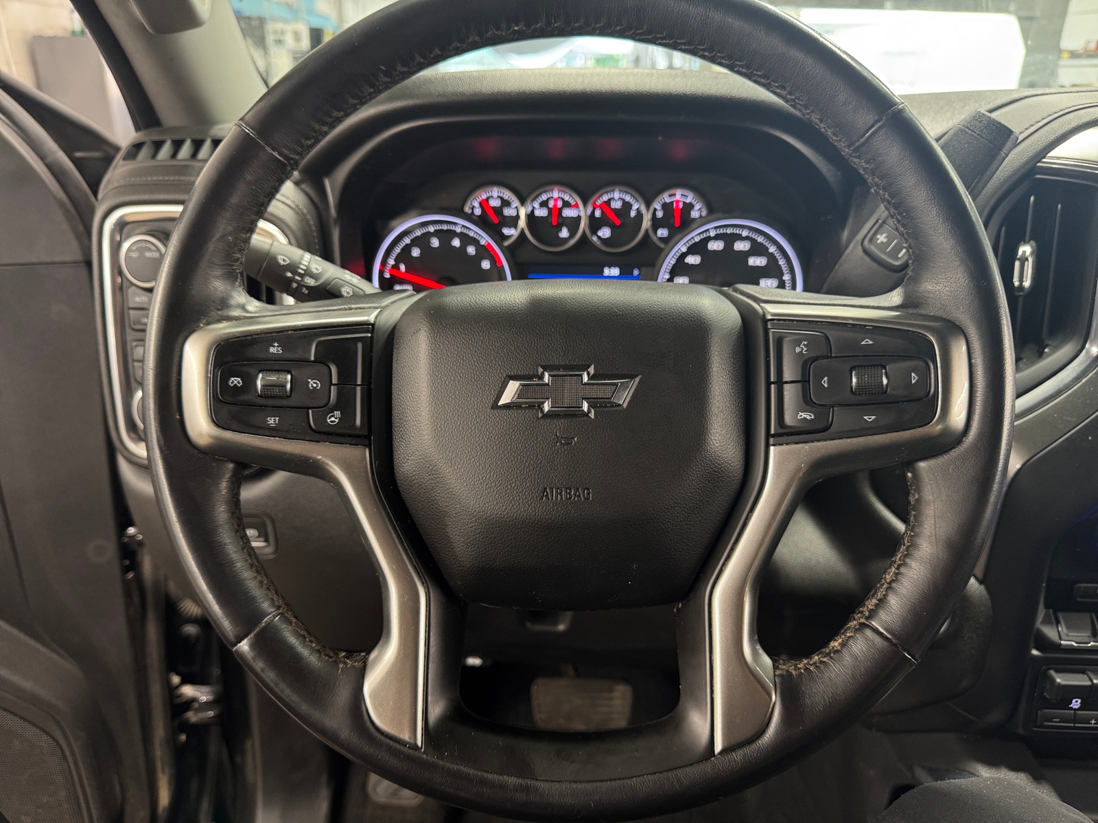 Thumbnail: 2020 Chevrolet Silverado 1500 - 5