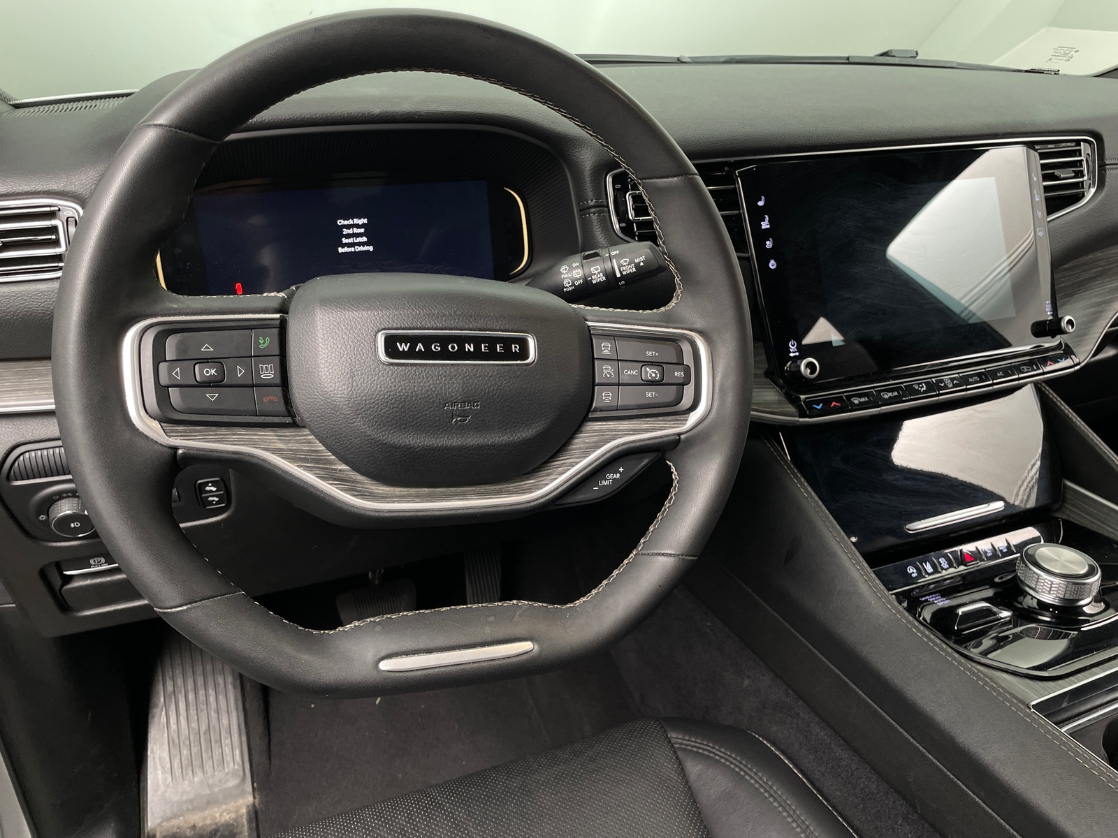Thumbnail: 2024 Jeep Wagoneer - 4