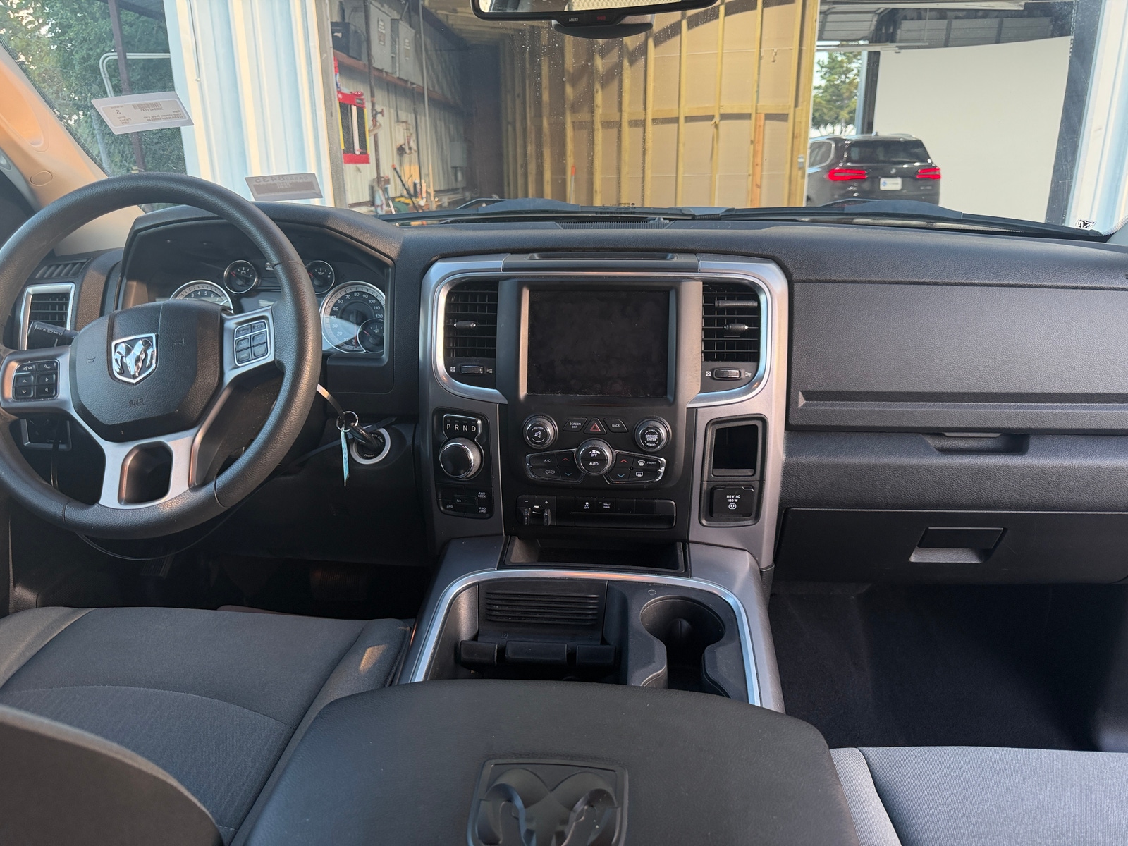 Thumbnail: 2023 RAM 1500 Classic - 3