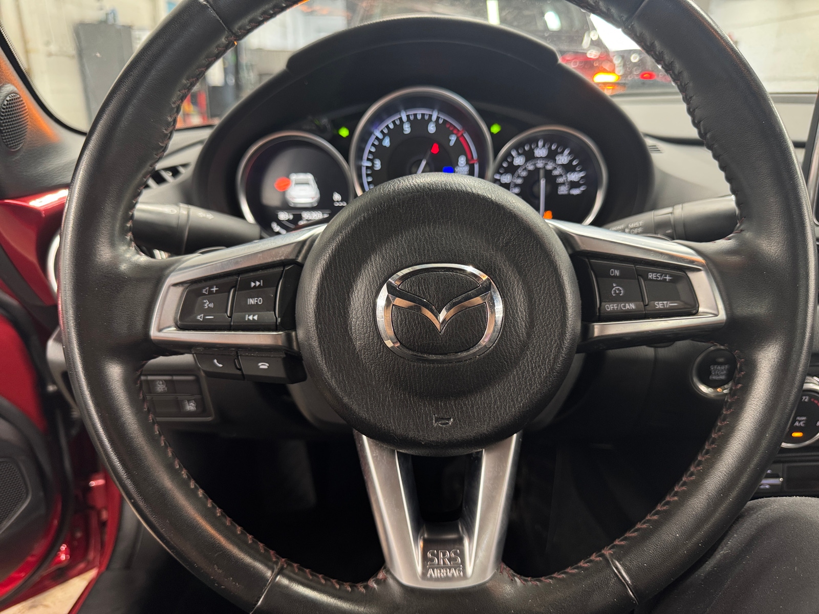 Thumbnail: 2017 Mazda MX-5 Miata - 4