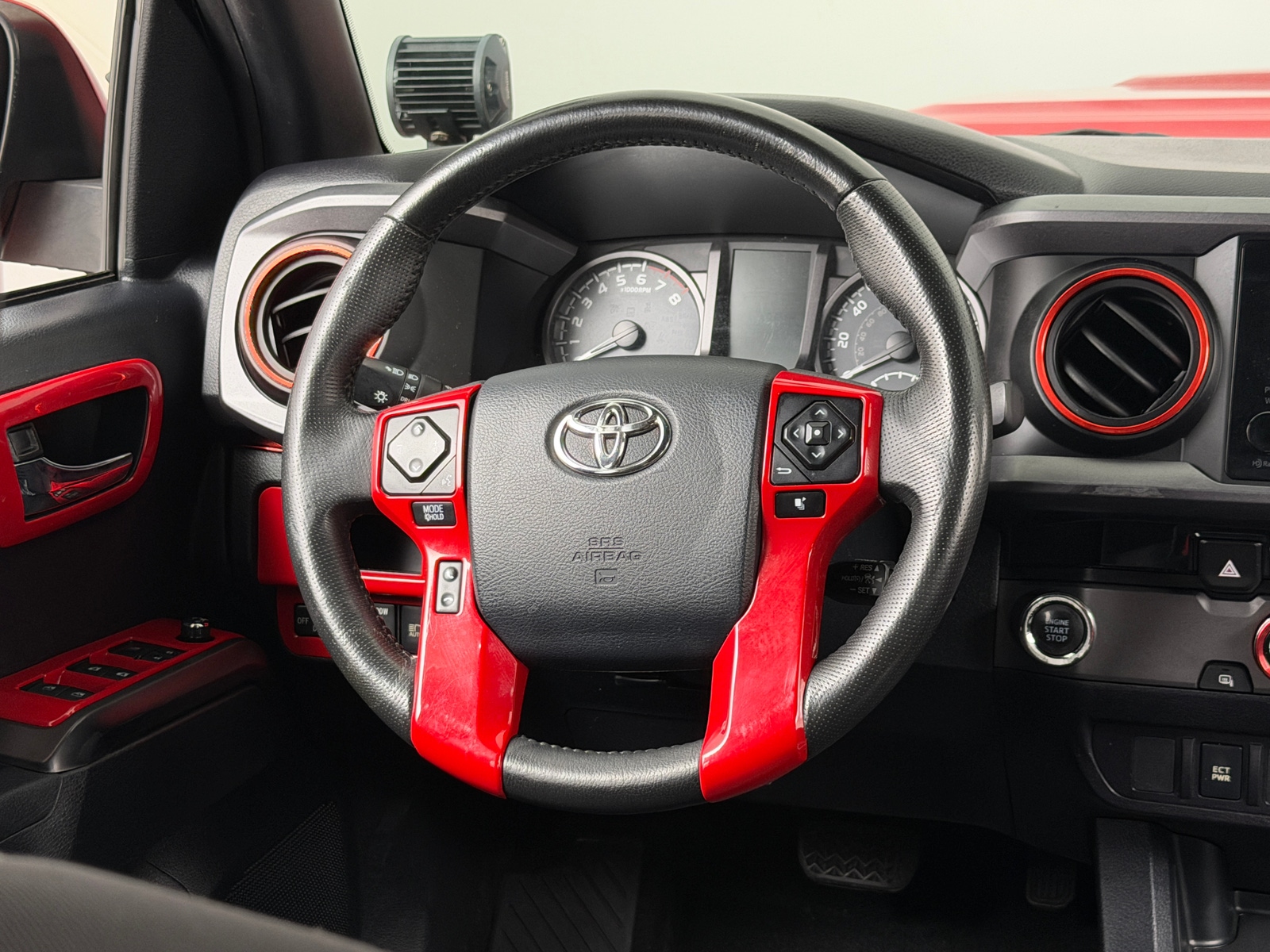 Thumbnail: 2018 Toyota Tacoma - 5