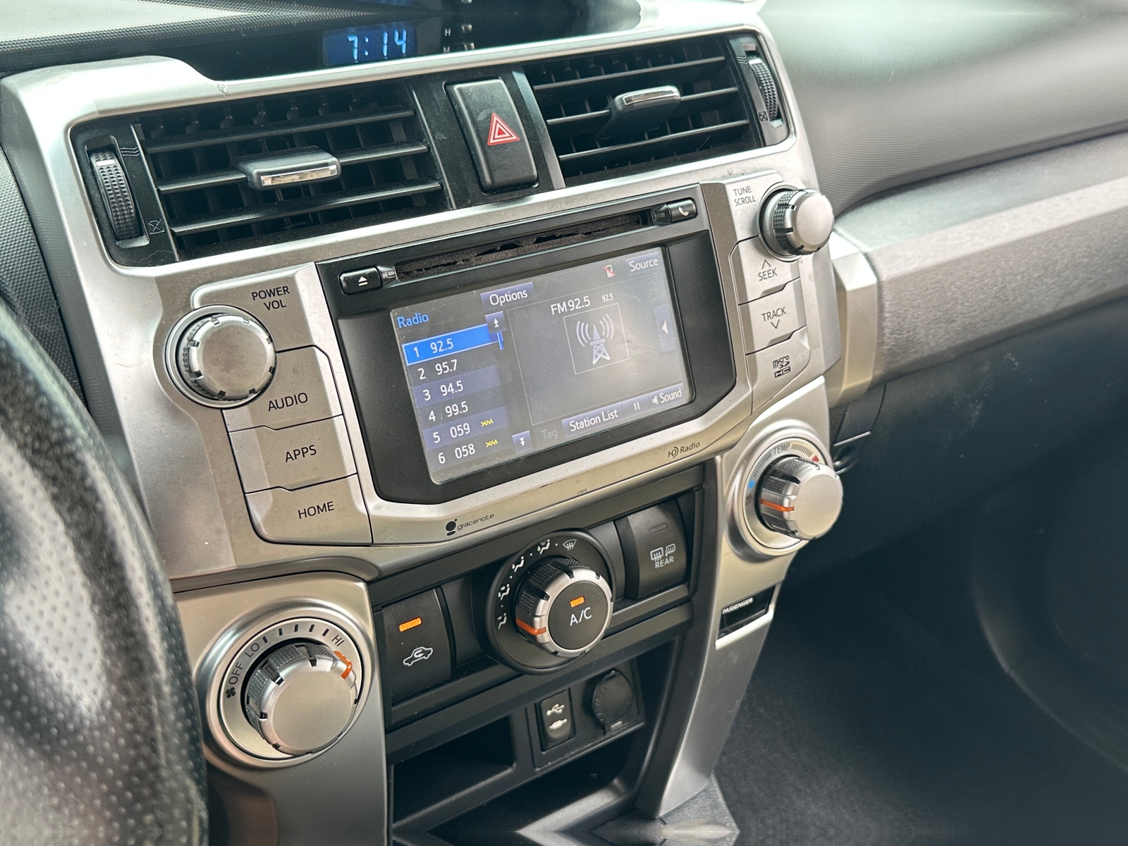 Thumbnail: 2014 Toyota 4Runner - 4