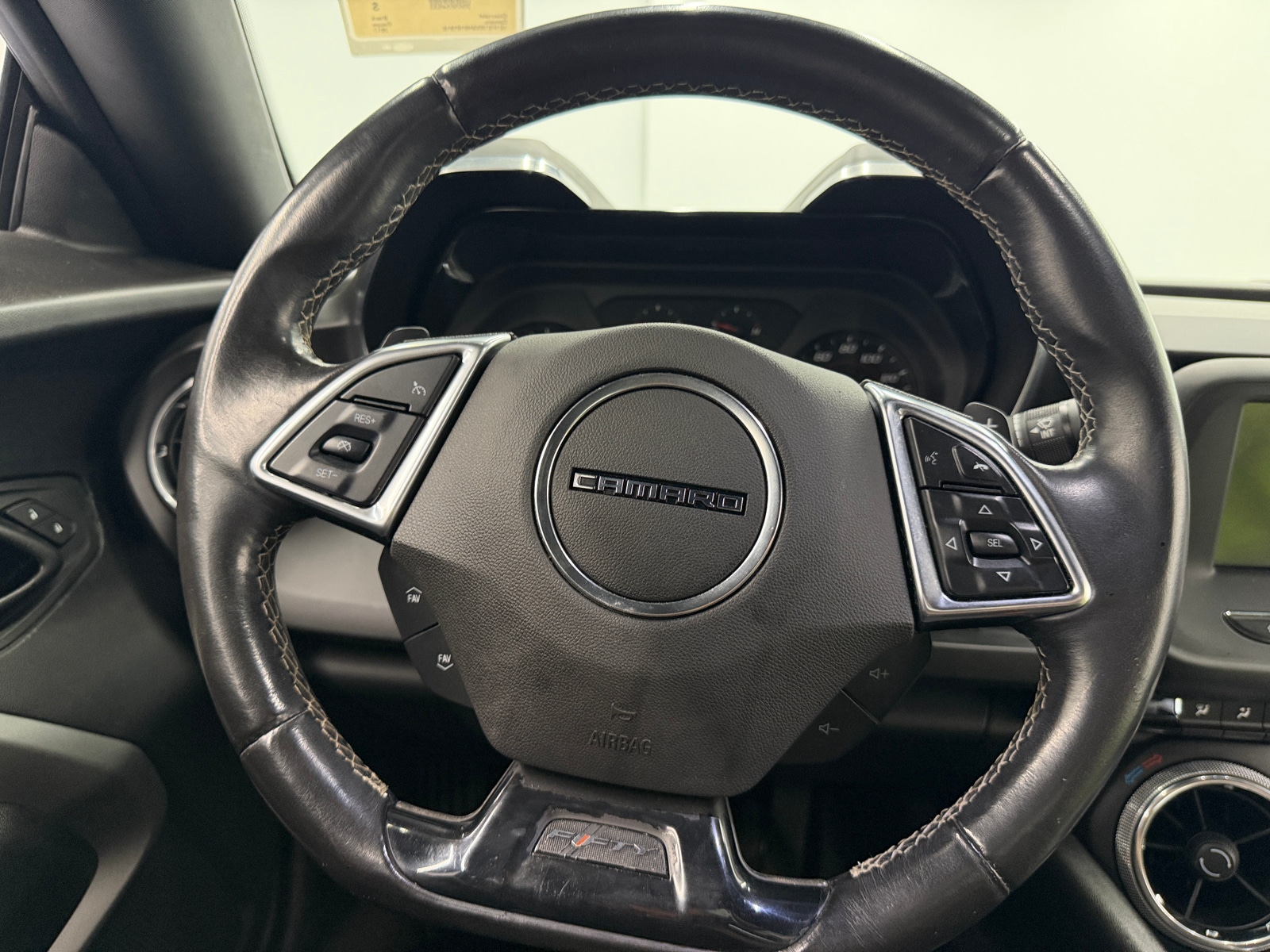 Thumbnail: 2017 Chevrolet Camaro - 4