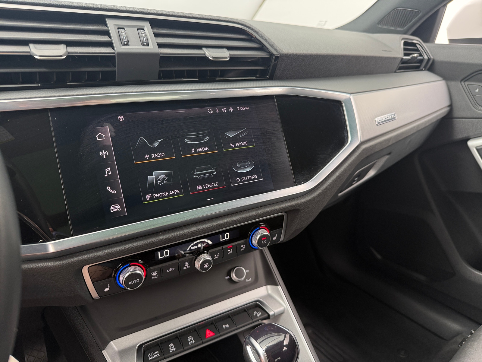 Thumbnail: 2022 Audi Q3 - 3