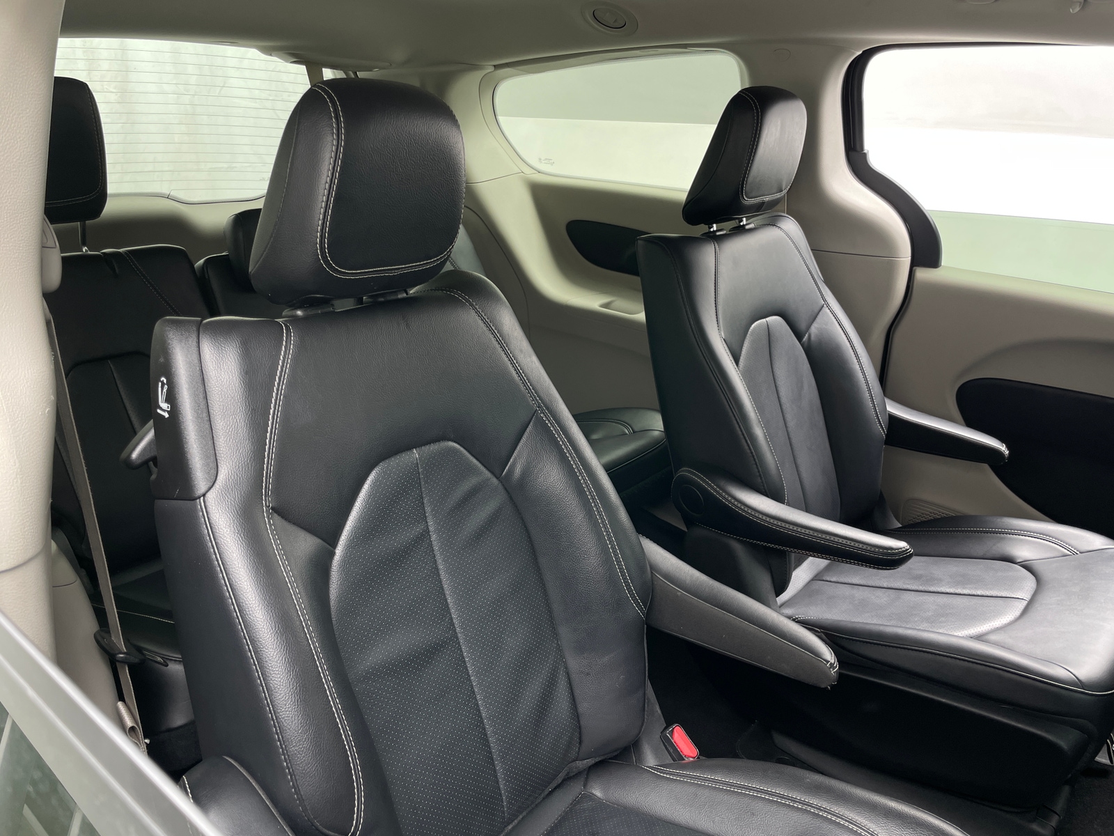 Thumbnail: 2024 Chrysler Pacifica - 5
