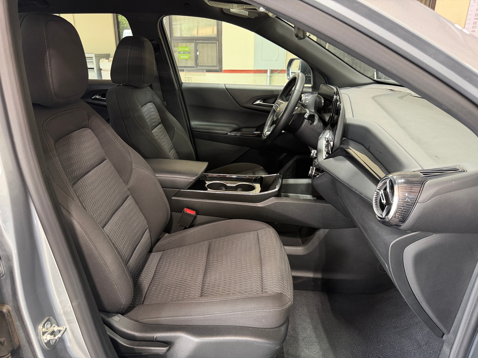 Thumbnail: 2025 Chevrolet Equinox - 2