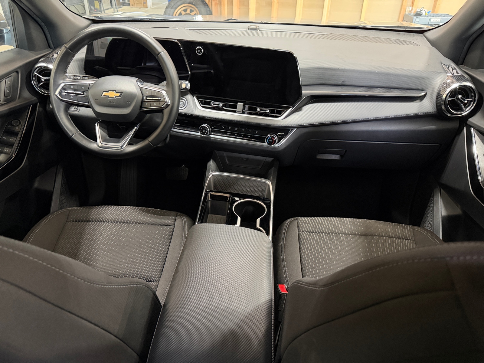 Thumbnail: 2025 Chevrolet Equinox - 3