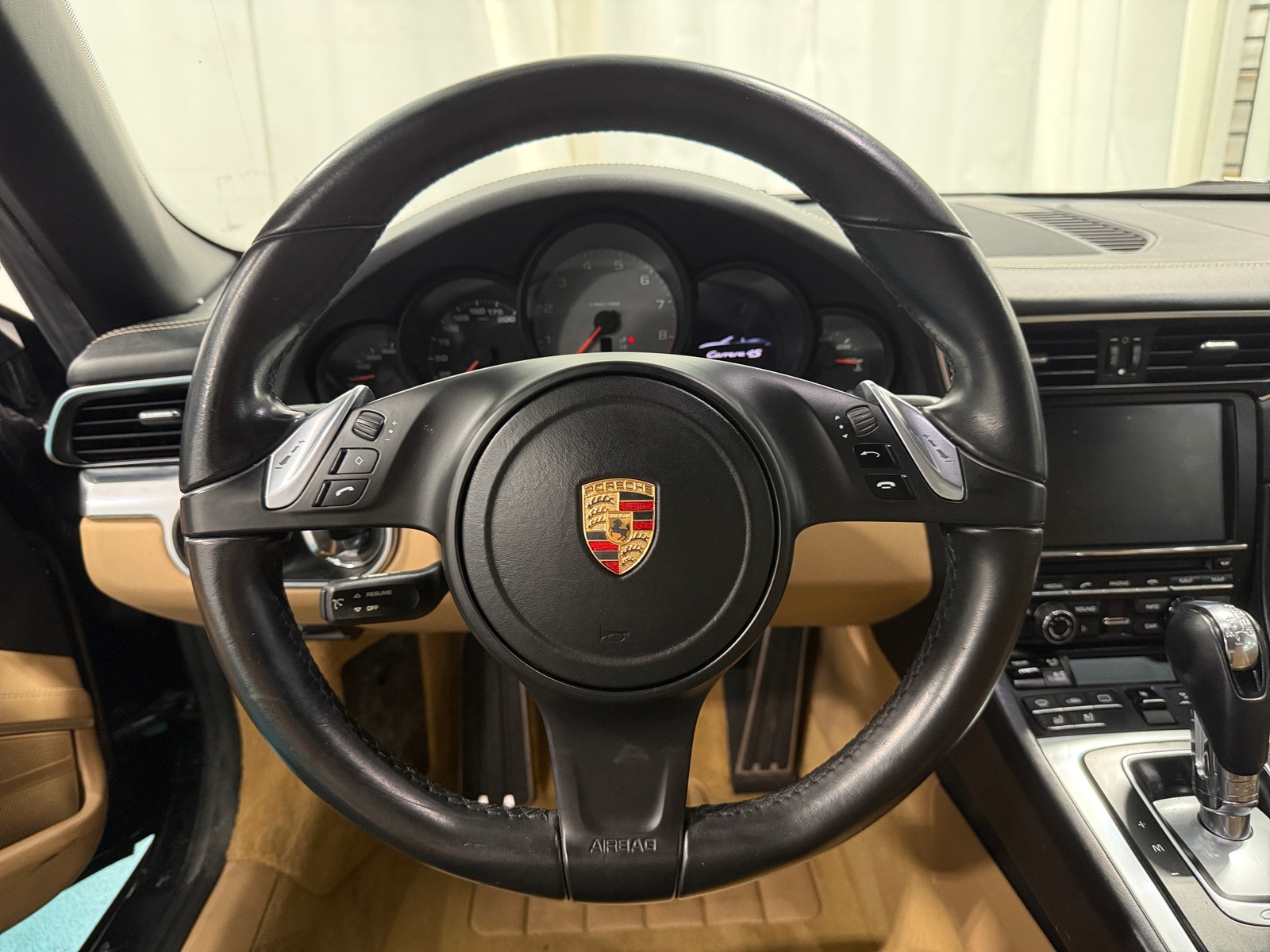 Thumbnail: 2015 Porsche 911 - 3