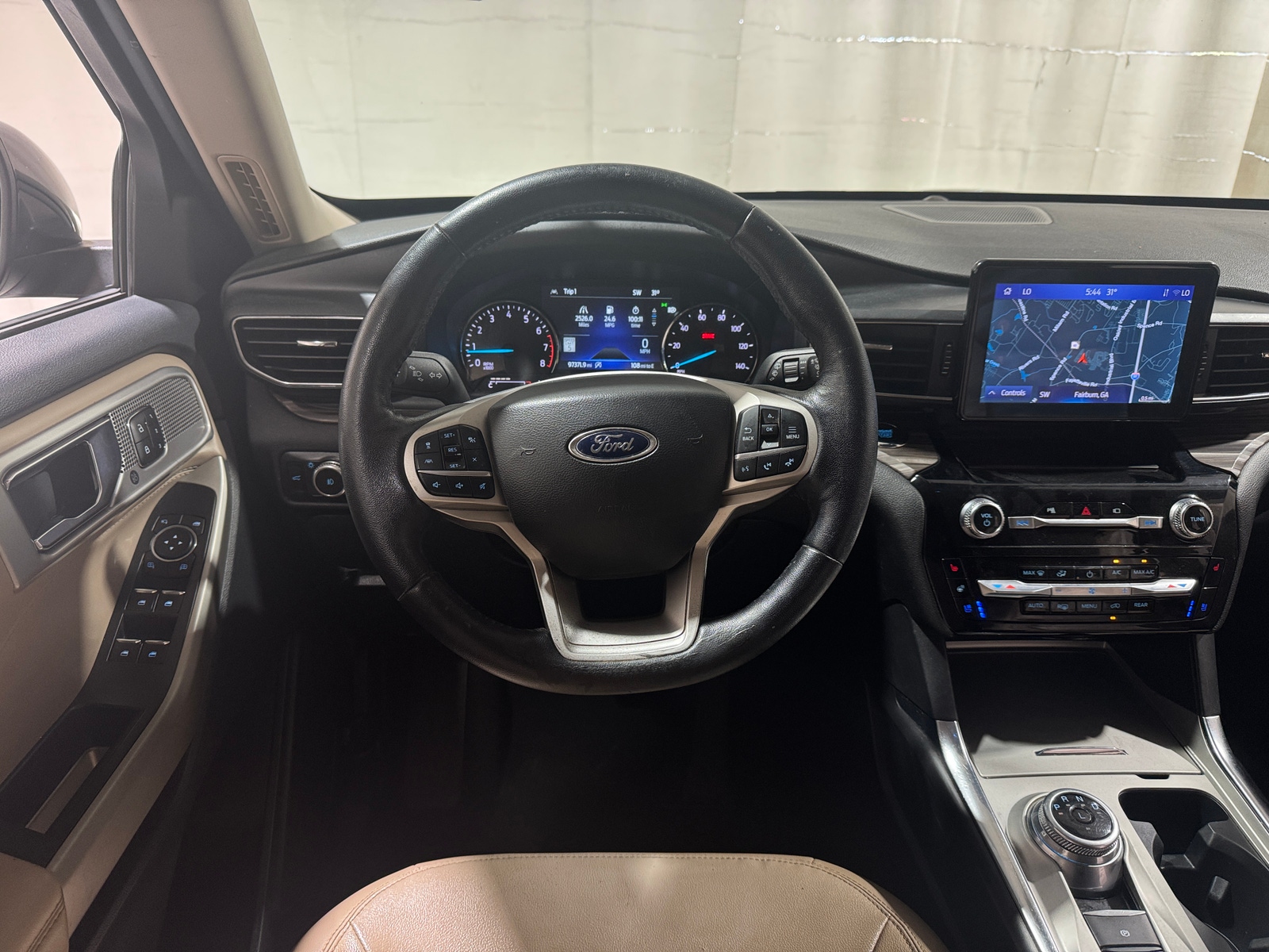 Thumbnail: 2022 Ford Explorer - 4