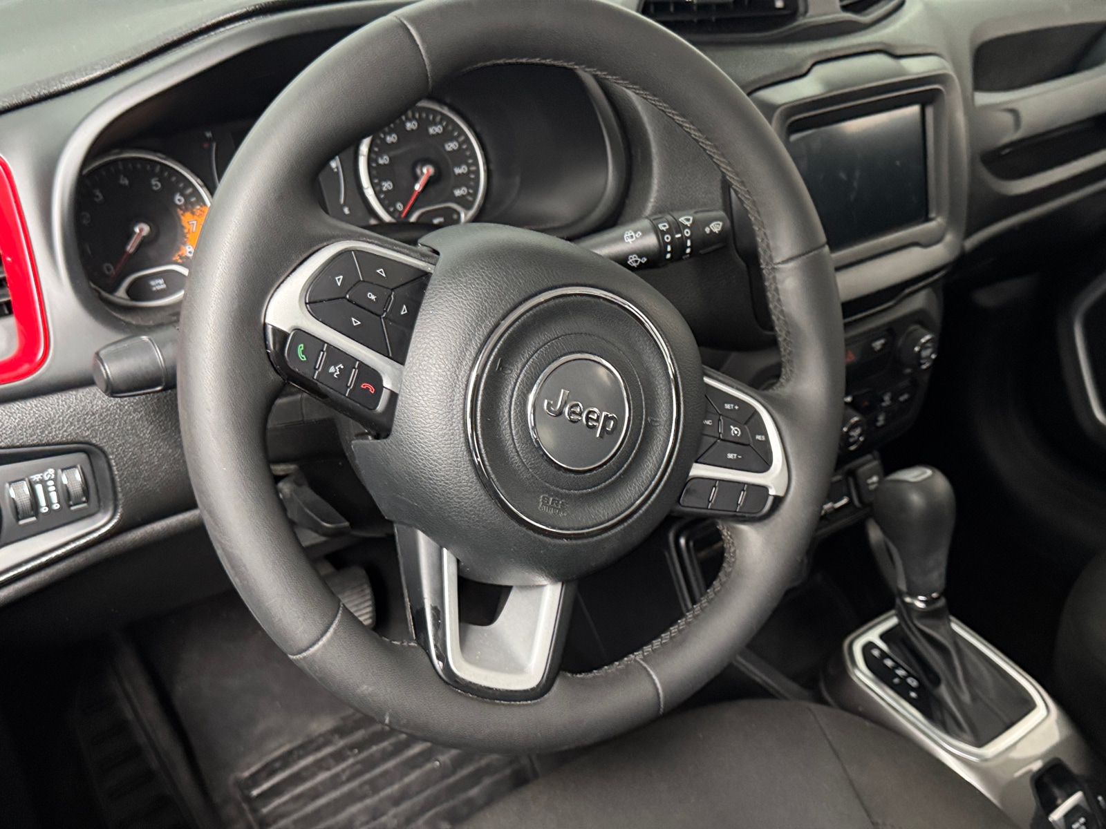 Thumbnail: 2018 Jeep Renegade - 5
