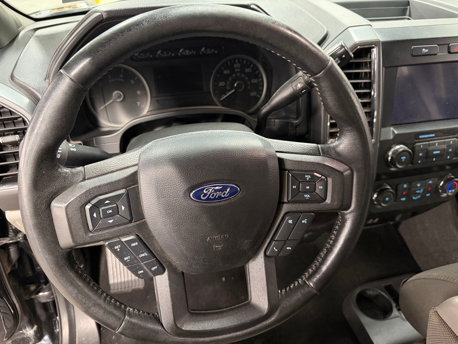 Thumbnail: 2019 Ford Econoline - 5