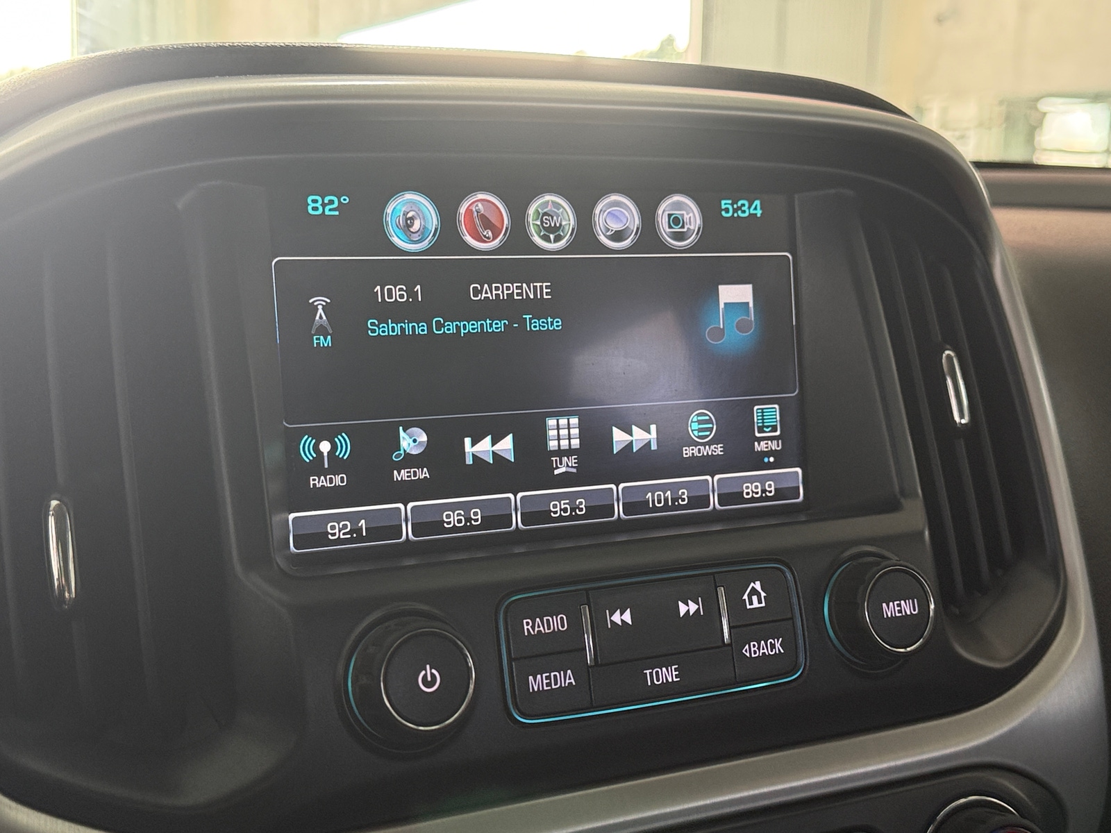 Thumbnail: 2018 GMC Canyon - 4