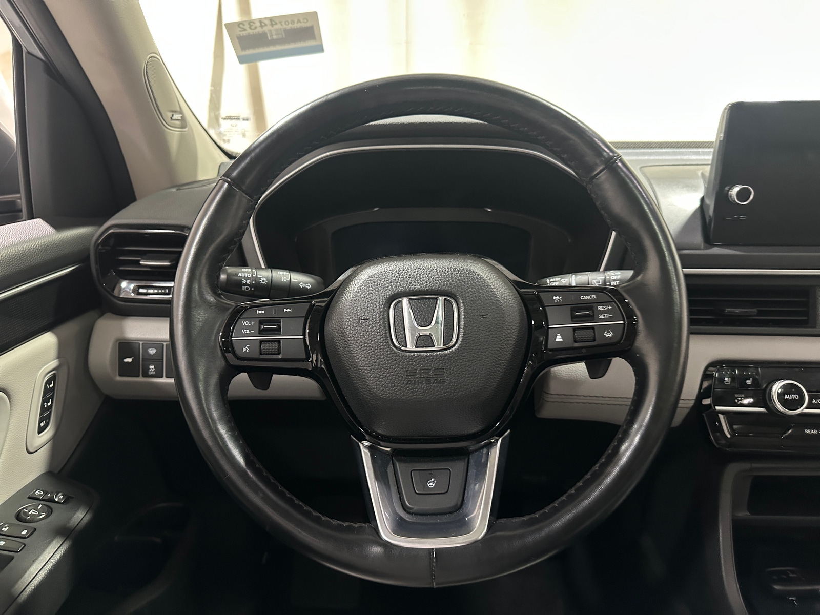 Thumbnail: 2023 Honda Pilot - 4