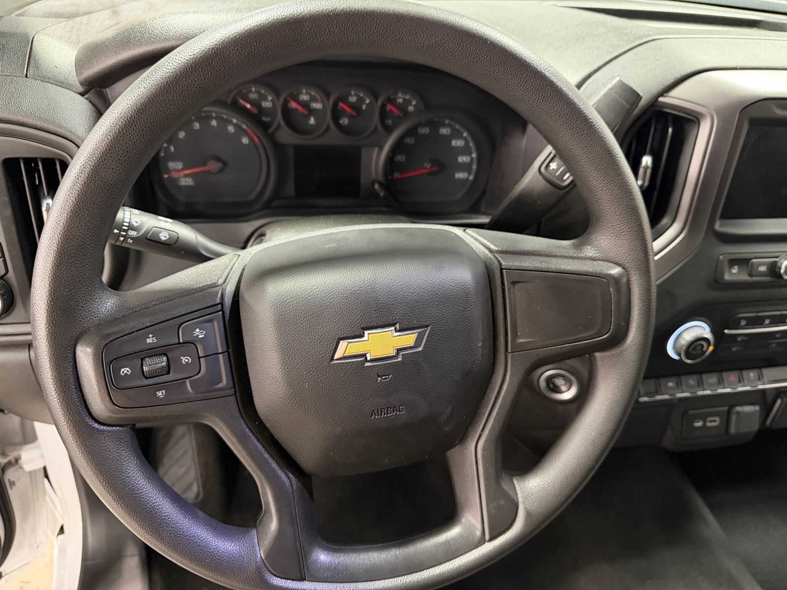 Thumbnail: 2022 Chevrolet Silverado 1500 - 5