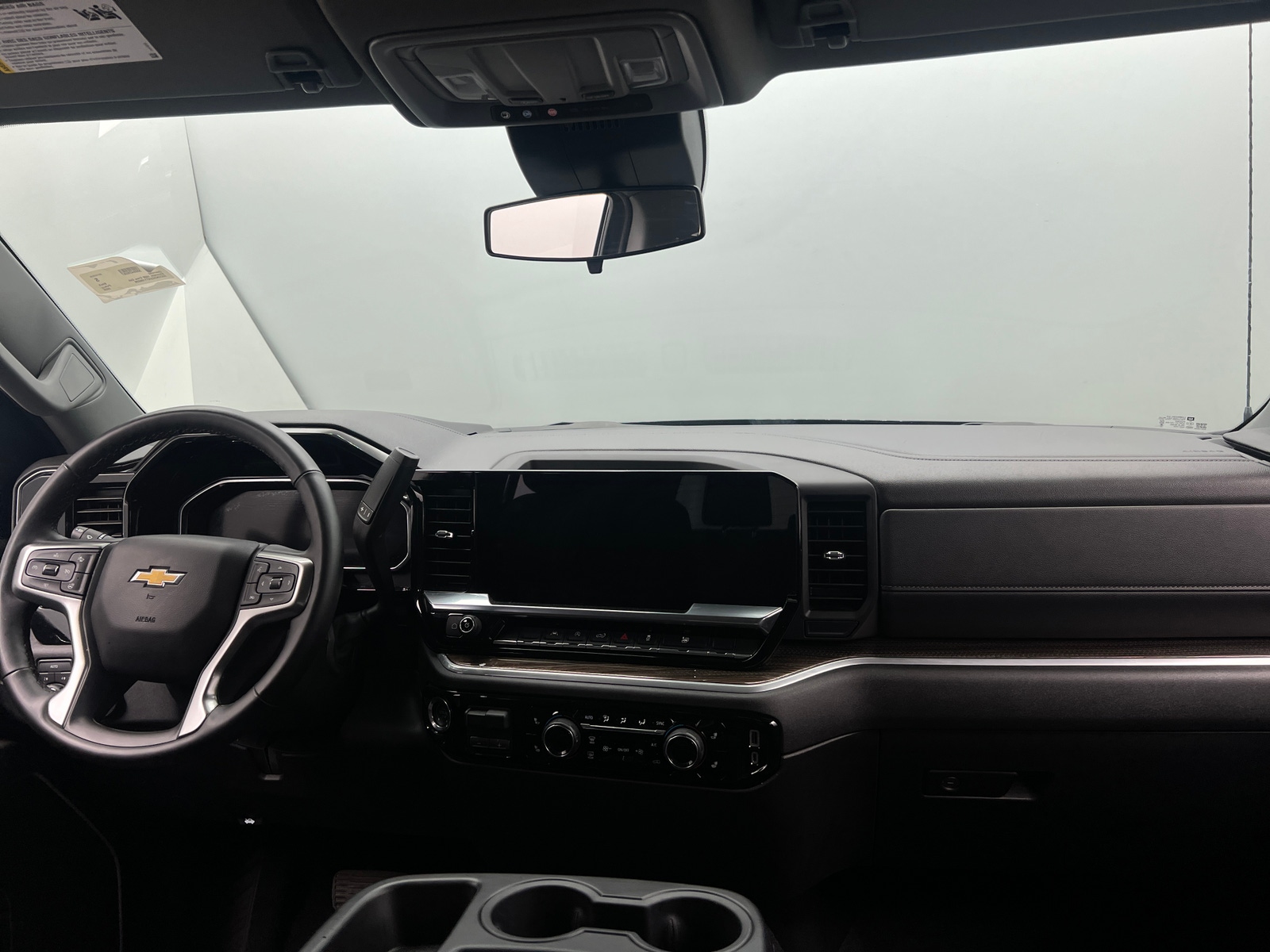 Thumbnail: 2026 Chevrolet Silverado 1500 - 3