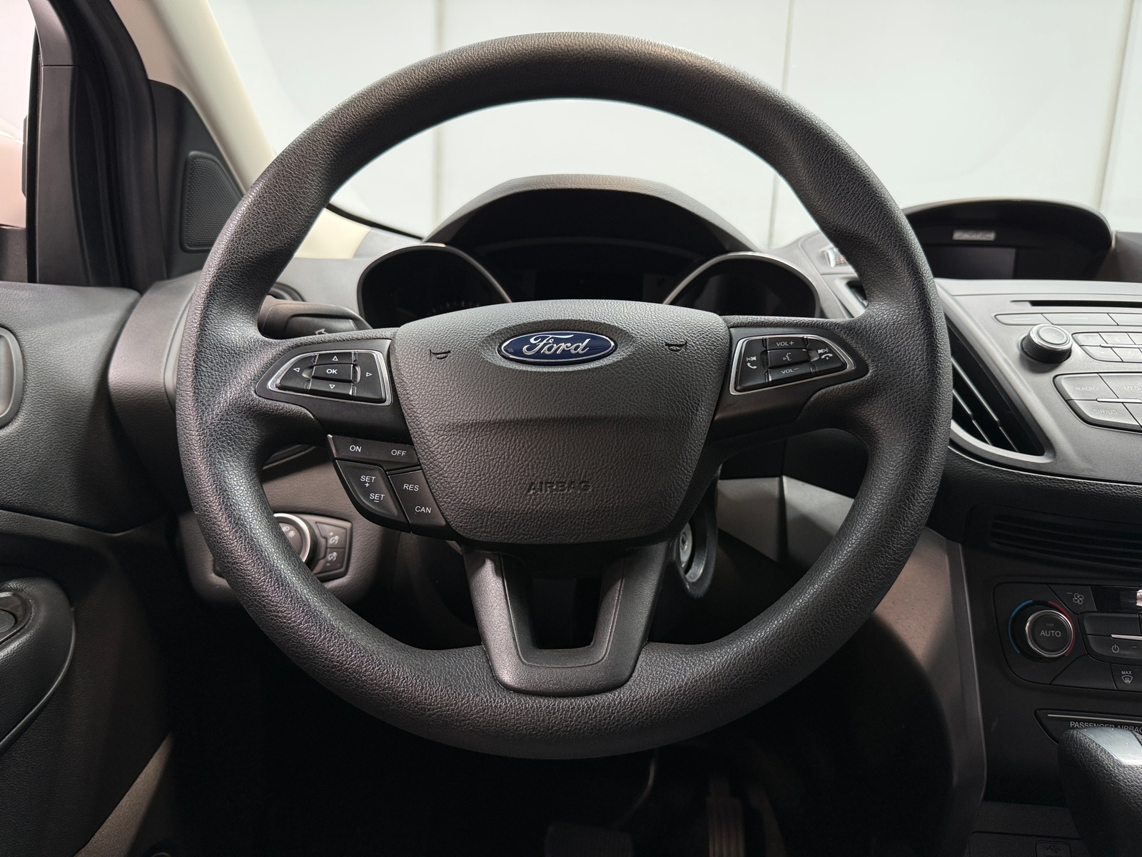 Thumbnail: 2017 Ford Escape - 5