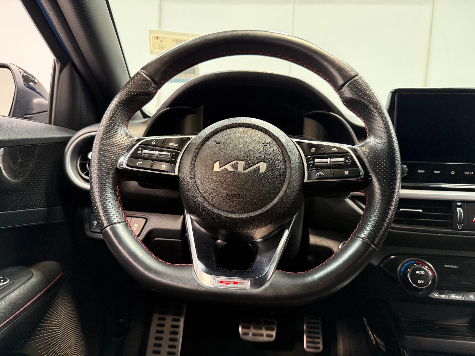 Thumbnail: 2024 Kia Forte - 4