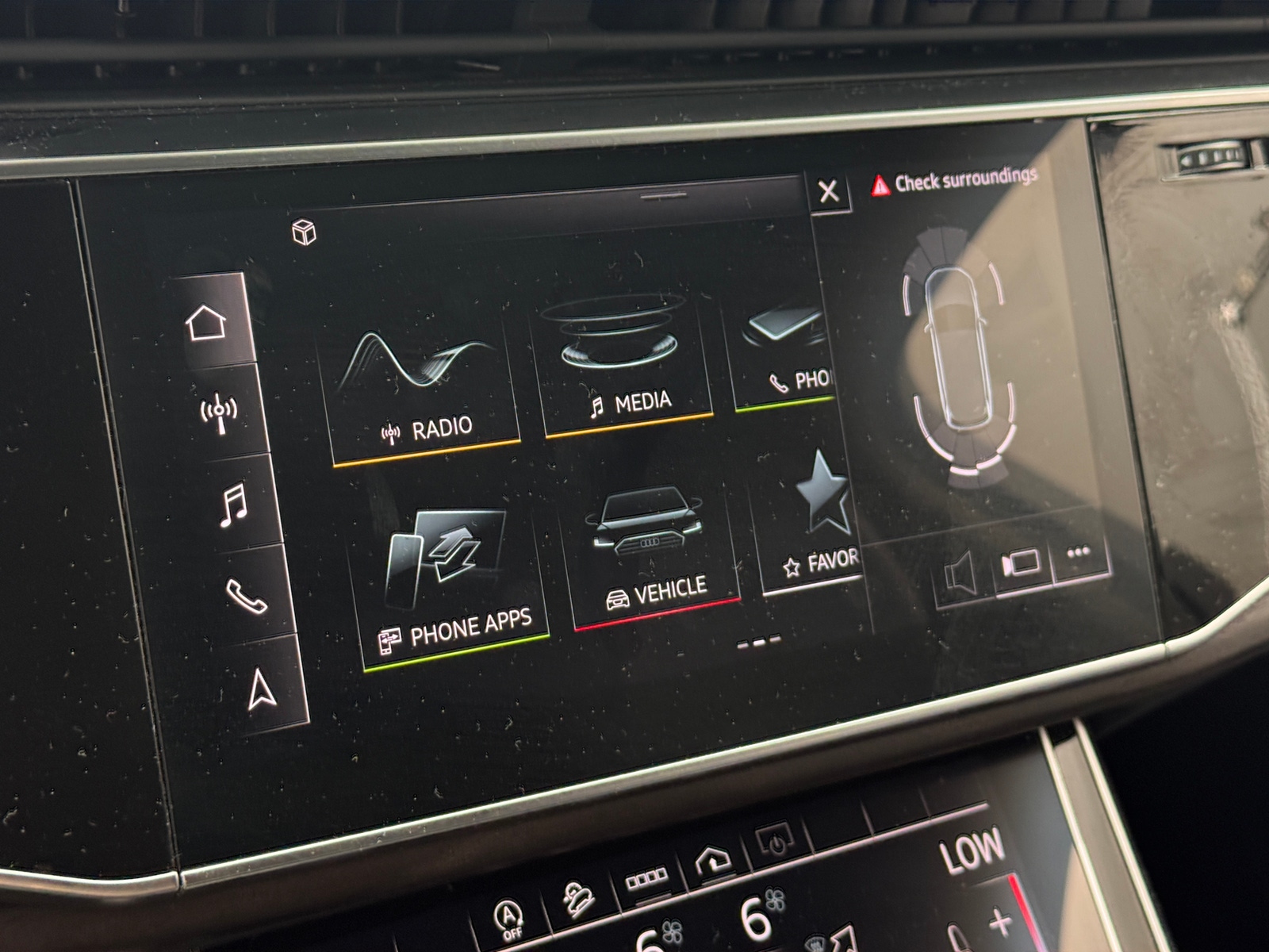 Thumbnail: 2023 Audi Q7 - 3