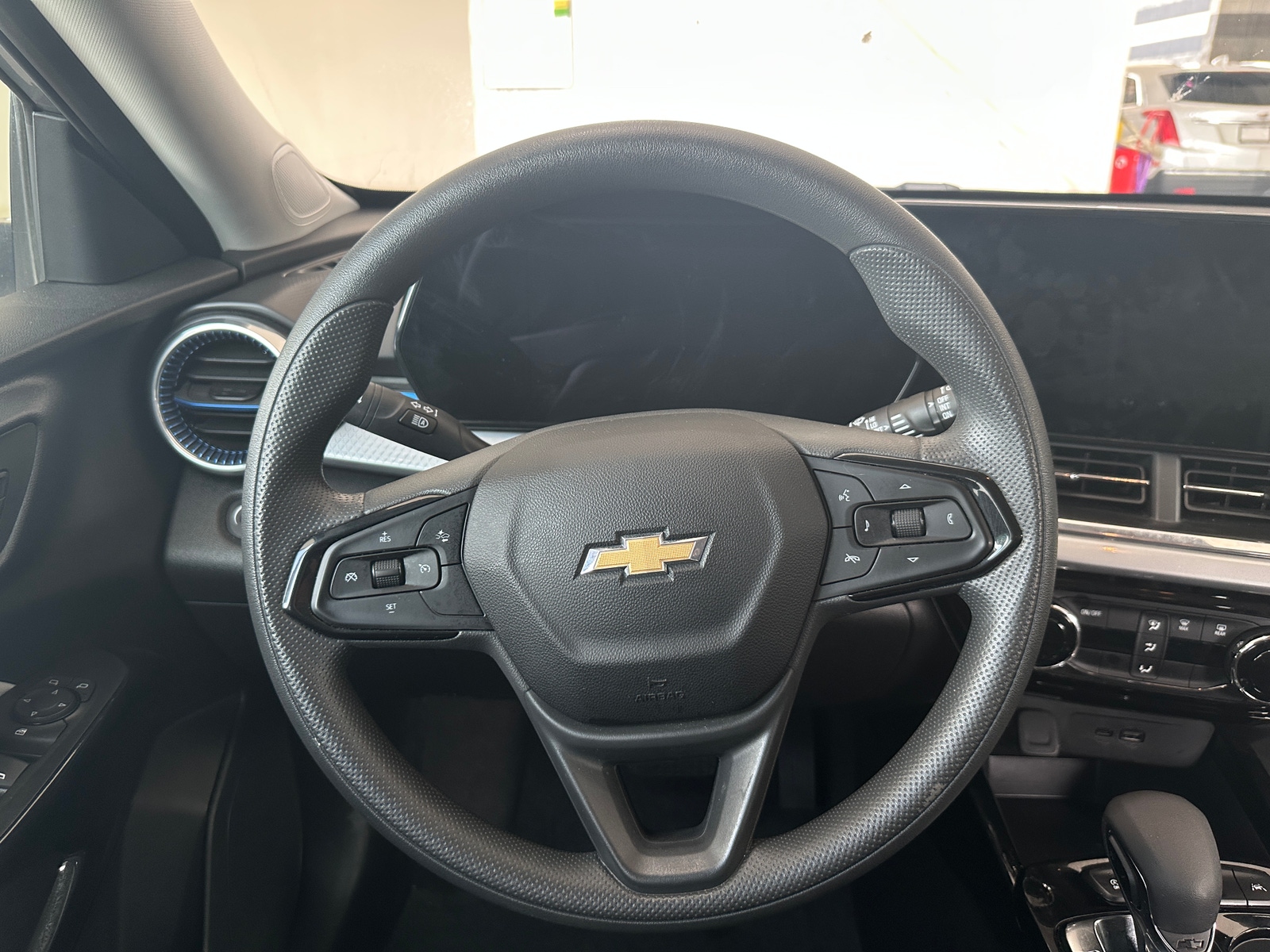 Thumbnail: 2025 Chevrolet Trax - 4