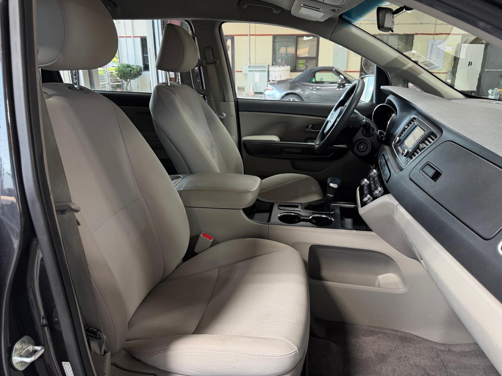Thumbnail: 2020 Kia Sedona - 2