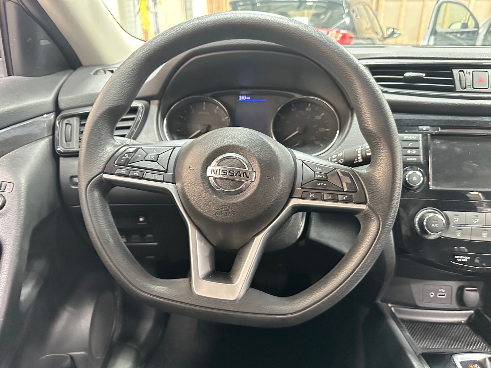 Thumbnail: 2018 Nissan Rogue - 5