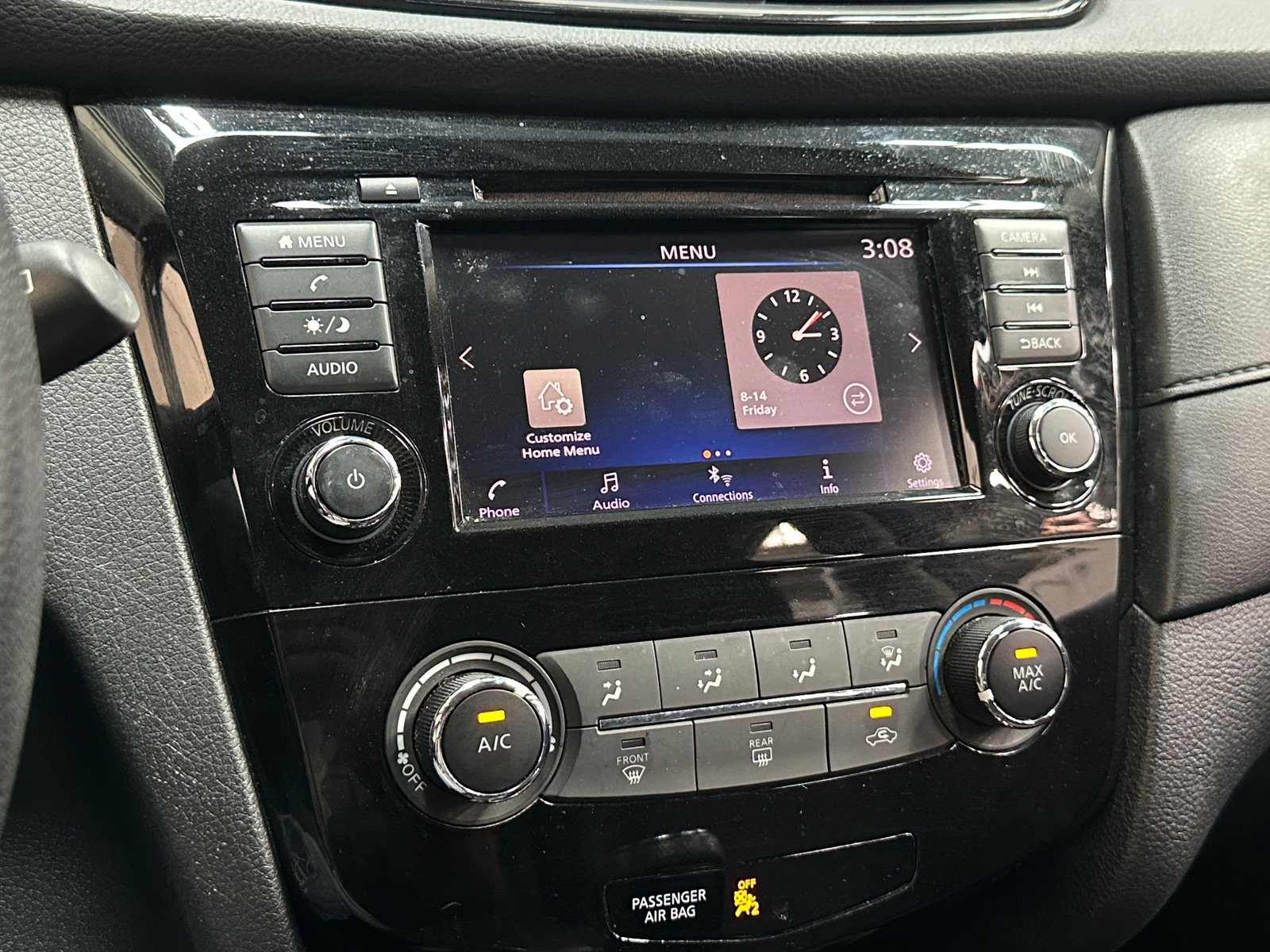Thumbnail: 2018 Nissan Rogue - 4
