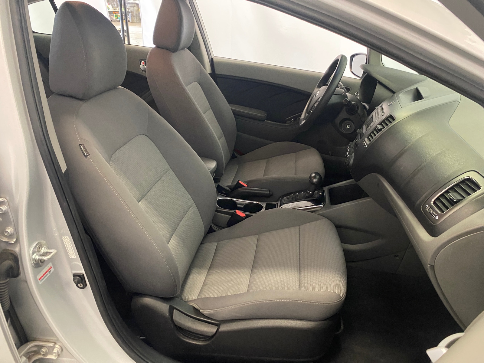 Thumbnail: 2017 Kia Forte - 2