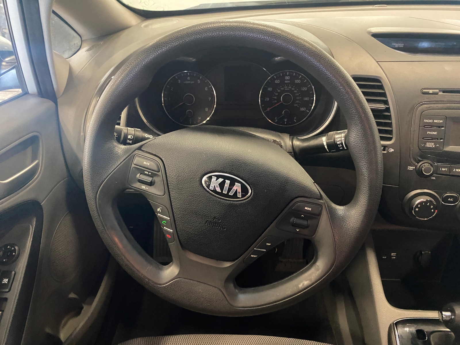 Thumbnail: 2017 Kia Forte - 5
