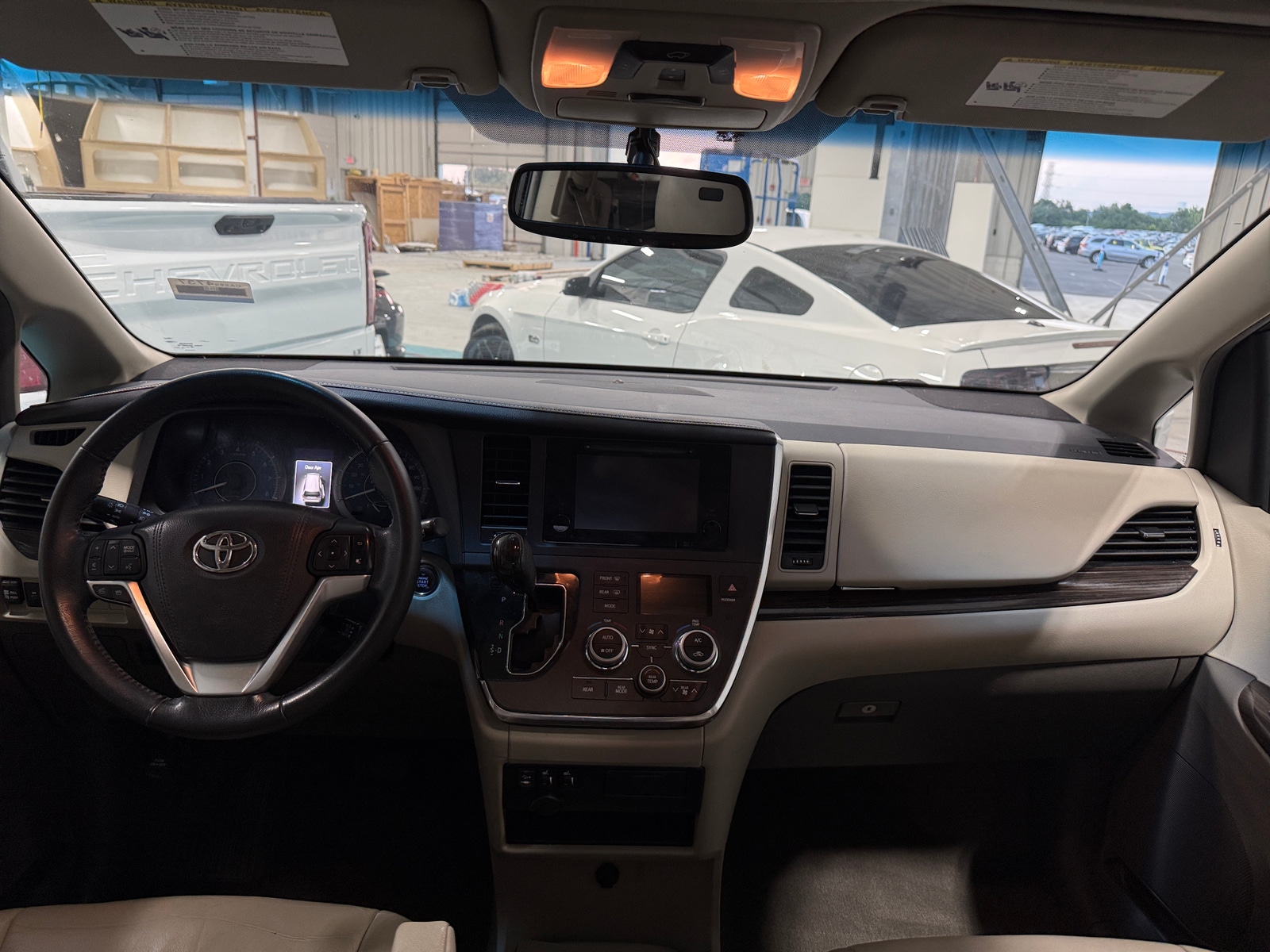 Thumbnail: 2015 Toyota Sienna - 2