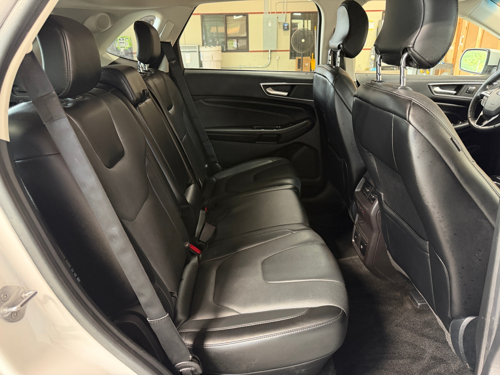 Thumbnail: 2017 Ford Edge - 5